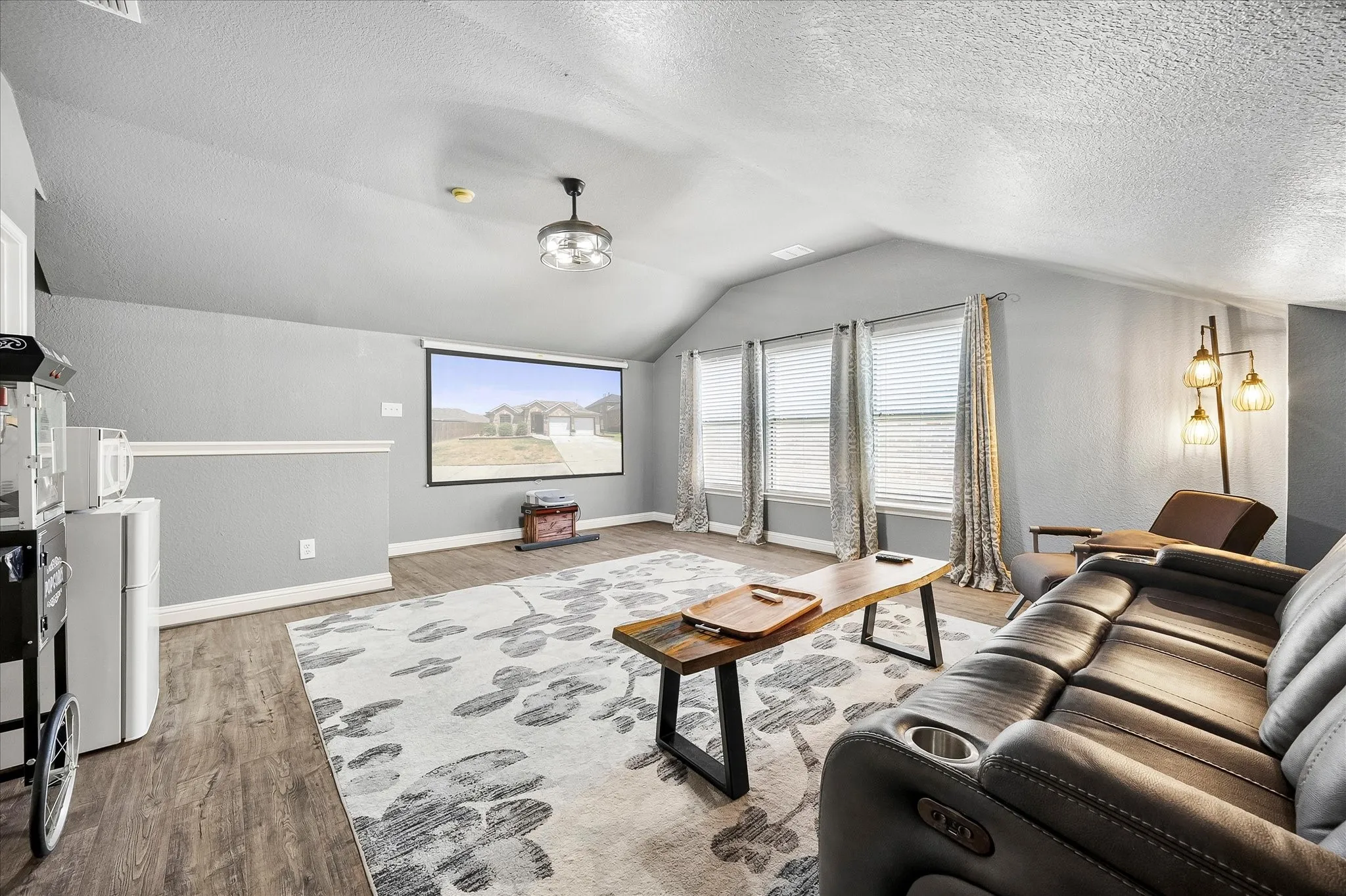Single Family Residence For Sale in Rockwall County , 809 Cauble Drive, Fate, Texas 75087, 4 Bedroom, 3 Bathroom, 2 Garage spaces, 2,402 Sqft, built in 2005, mls#21358008, Real Estate Agent in Fate, Homes For Sale in Rockwall county, Homes For Sale in Fate, Realtor in Fate Texas, Real Estate Brokerage Independent Realty Texas, Luminita Cordes Realtor