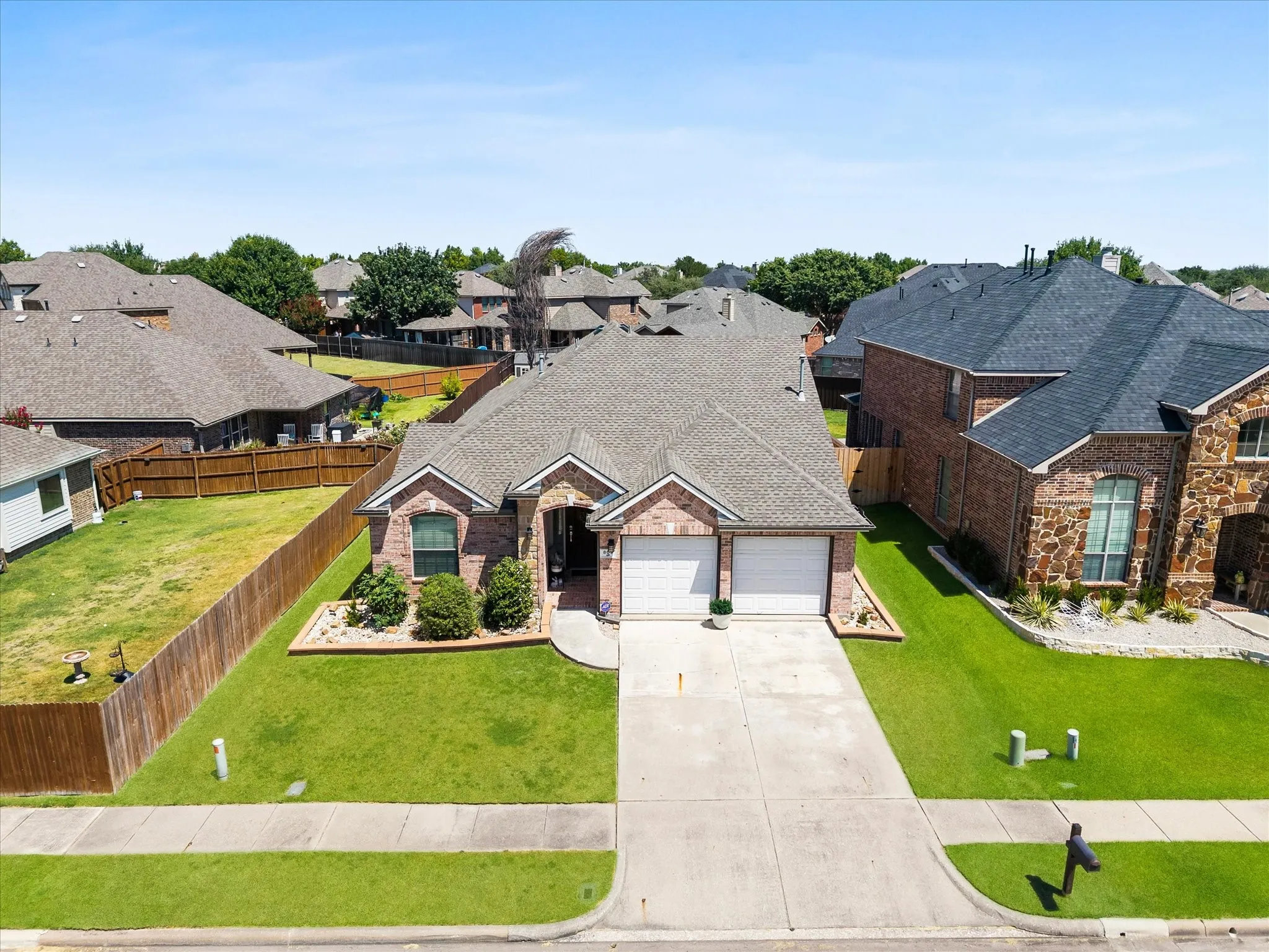 Single Family Residence For Sale in Rockwall County , 809 Cauble Drive, Fate, Texas 75087, 4 Bedroom, 3 Bathroom, 2 Garage spaces, 2,402 Sqft, built in 2005, mls#21358008, Real Estate Agent in Fate, Homes For Sale in Rockwall county, Homes For Sale in Fate, Realtor in Fate Texas, Real Estate Brokerage Independent Realty Texas, Luminita Cordes Realtor