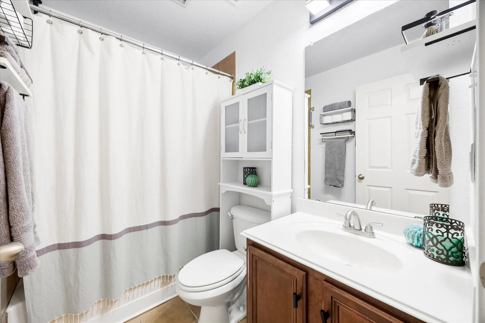 Single Family Residence For Sale in Rockwall County , 809 Cauble Drive, Fate, Texas 75087, 4 Bedroom, 3 Bathroom, 2 Garage spaces, 2,402 Sqft, built in 2005, mls#21358008, Real Estate Agent in Fate, Homes For Sale in Rockwall county, Homes For Sale in Fate, Realtor in Fate Texas, Real Estate Brokerage Independent Realty Texas, Luminita Cordes Realtor