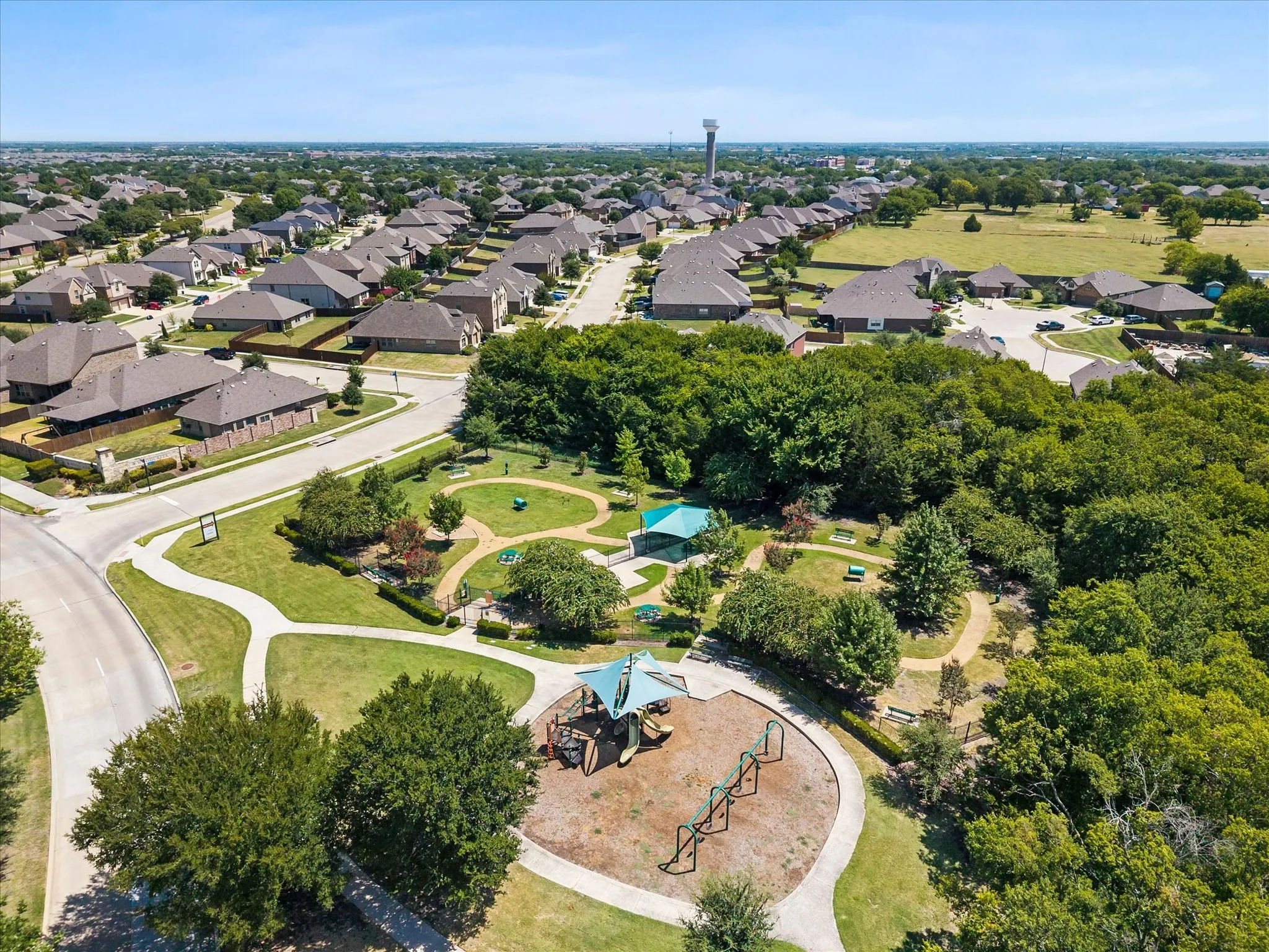 Single Family Residence For Sale in Rockwall County , 809 Cauble Drive, Fate, Texas 75087, 4 Bedroom, 3 Bathroom, 2 Garage spaces, 2,402 Sqft, built in 2005, mls#21358008, Real Estate Agent in Fate, Homes For Sale in Rockwall county, Homes For Sale in Fate, Realtor in Fate Texas, Real Estate Brokerage Independent Realty Texas, Luminita Cordes Realtor