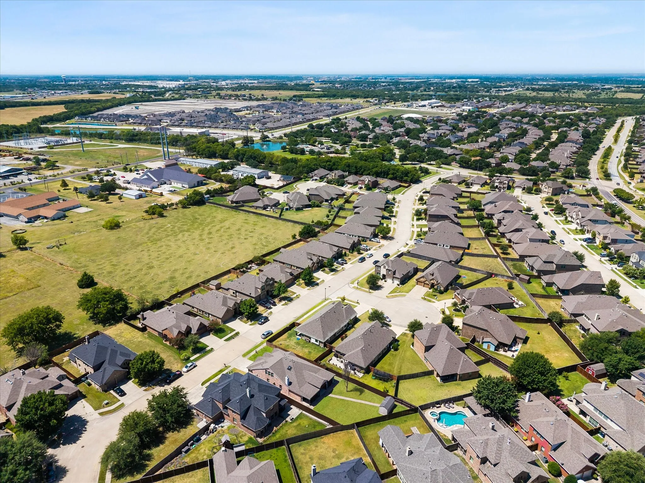 Single Family Residence For Sale in Rockwall County , 809 Cauble Drive, Fate, Texas 75087, 4 Bedroom, 3 Bathroom, 2 Garage spaces, 2,402 Sqft, built in 2005, mls#21358008, Real Estate Agent in Fate, Homes For Sale in Rockwall county, Homes For Sale in Fate, Realtor in Fate Texas, Real Estate Brokerage Independent Realty Texas, Luminita Cordes Realtor