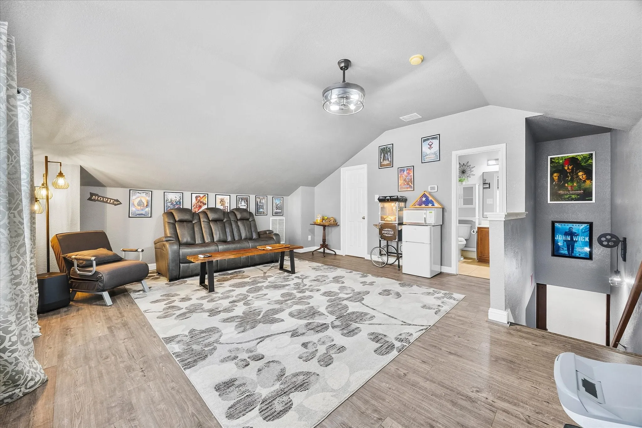 Single Family Residence For Sale in Rockwall County , 809 Cauble Drive, Fate, Texas 75087, 4 Bedroom, 3 Bathroom, 2 Garage spaces, 2,402 Sqft, built in 2005, mls#21358008, Real Estate Agent in Fate, Homes For Sale in Rockwall county, Homes For Sale in Fate, Realtor in Fate Texas, Real Estate Brokerage Independent Realty Texas, Luminita Cordes Realtor