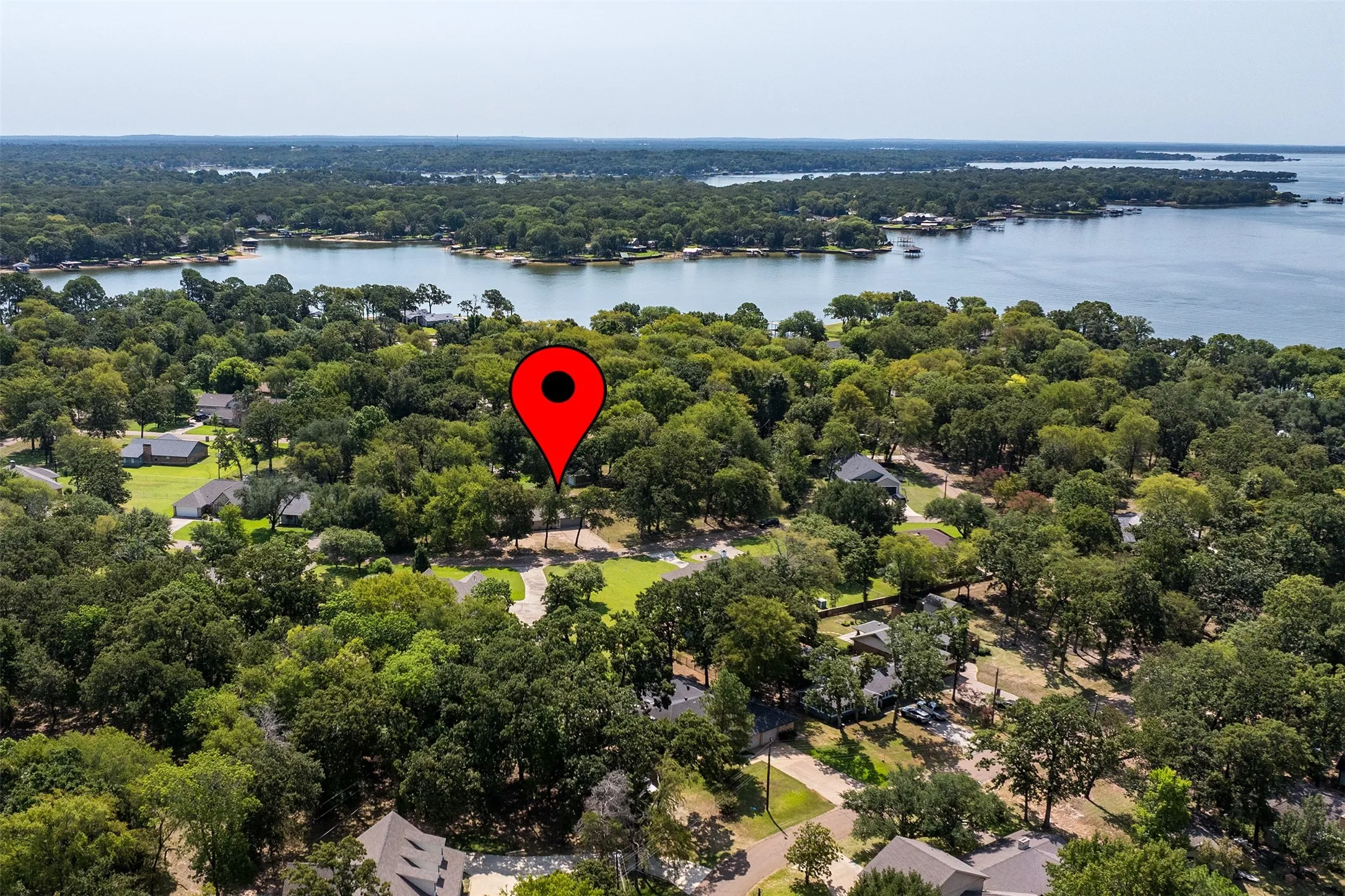 Single Family Residence For Sale in Henderson County , 110 Meadowood Road, Enchanted Oaks, Texas 75156, 3 Bedroom, 2 Bathroom, 2 Garage spaces, 1,100 Sqft, built in 1973, mls#21357712, Real Estate Agent in Enchanted Oaks, Homes For Sale in Henderson county, Homes For Sale in Enchanted Oaks, Realtor in Enchanted Oaks Texas, Real Estate Brokerage Independent Realty Texas, Luminita Cordes Realtor