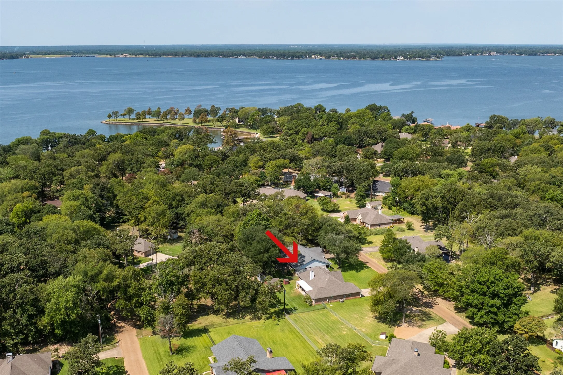 Single Family Residence For Sale in Henderson County , 110 Meadowood Road, Enchanted Oaks, Texas 75156, 3 Bedroom, 2 Bathroom, 2 Garage spaces, 1,100 Sqft, built in 1973, mls#21357712, Real Estate Agent in Enchanted Oaks, Homes For Sale in Henderson county, Homes For Sale in Enchanted Oaks, Realtor in Enchanted Oaks Texas, Real Estate Brokerage Independent Realty Texas, Luminita Cordes Realtor