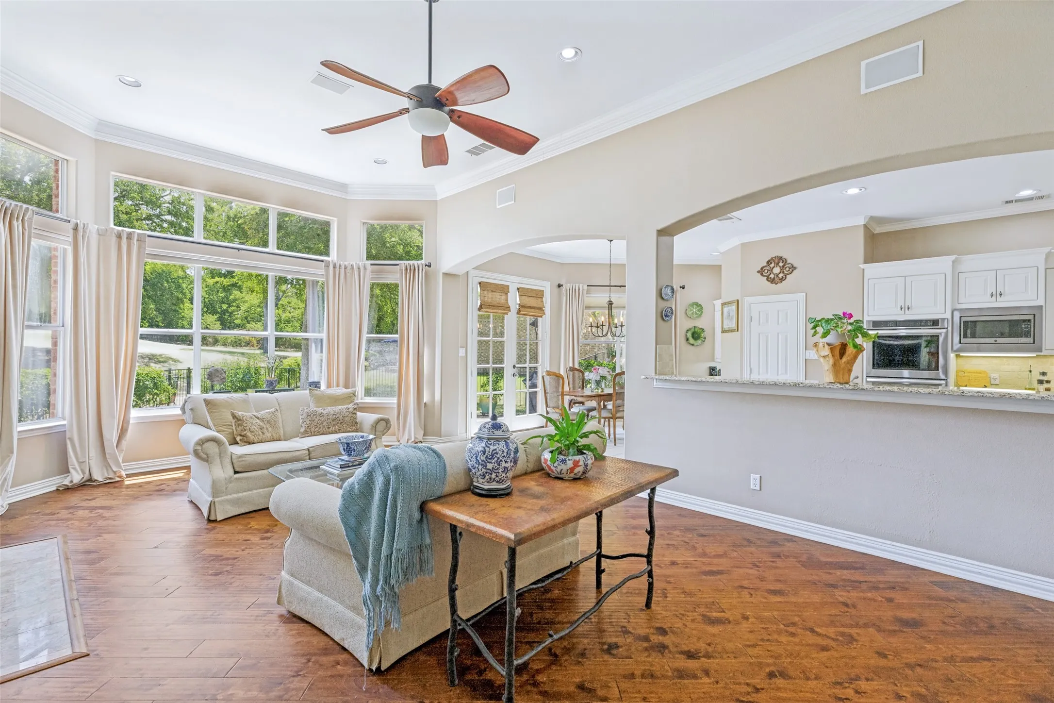 Single Family Residence For Sale in Collin County , 2617 Brookside Court, Mc Kinney, Texas 75072, 3 Bedroom, 3 Bathroom, 2 Garage spaces, 2,600 Sqft, built in 1995, mls#21359380, Real Estate Agent in Mc Kinney, Homes For Sale in Collin county, Homes For Sale in Mc Kinney, Realtor in Mc Kinney Texas, Real Estate Brokerage Independent Realty Texas, Luminita Cordes Realtor