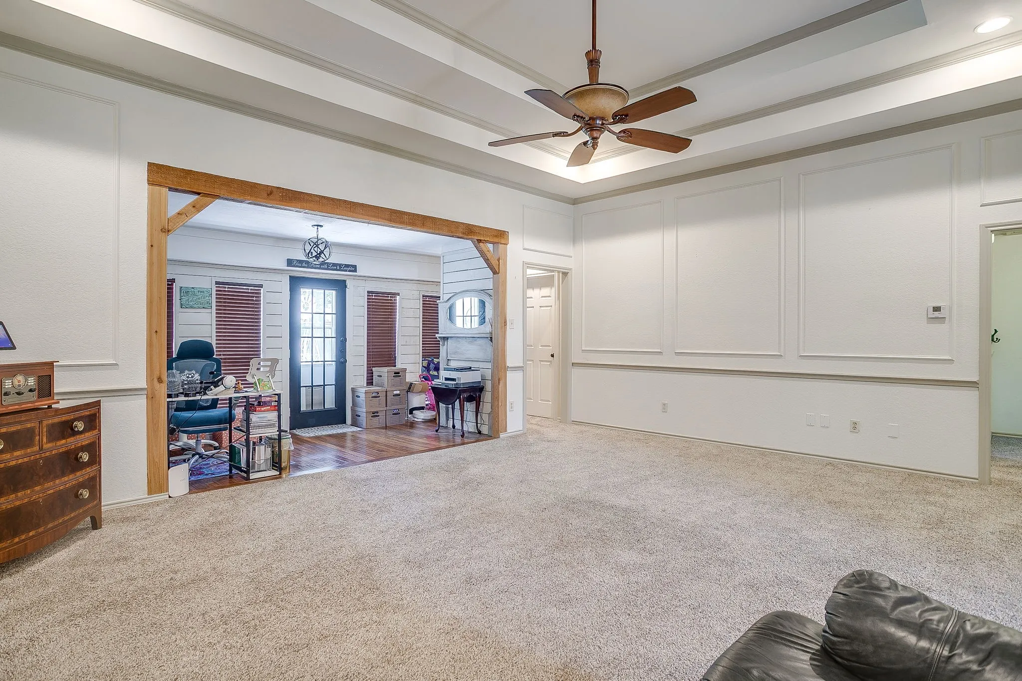 Single Family Residence For Sale in Tarrant County , 412 Inland Circle, Azle, Texas 76020, 3 Bedroom, 2 Bathroom, 2 Garage spaces, 1,950 Sqft, built in 1988, mls#21356794, Real Estate Agent in Azle, Homes For Sale in Tarrant county, Homes For Sale in Azle, Realtor in Azle Texas, Real Estate Brokerage Independent Realty Texas, Luminita Cordes Realtor