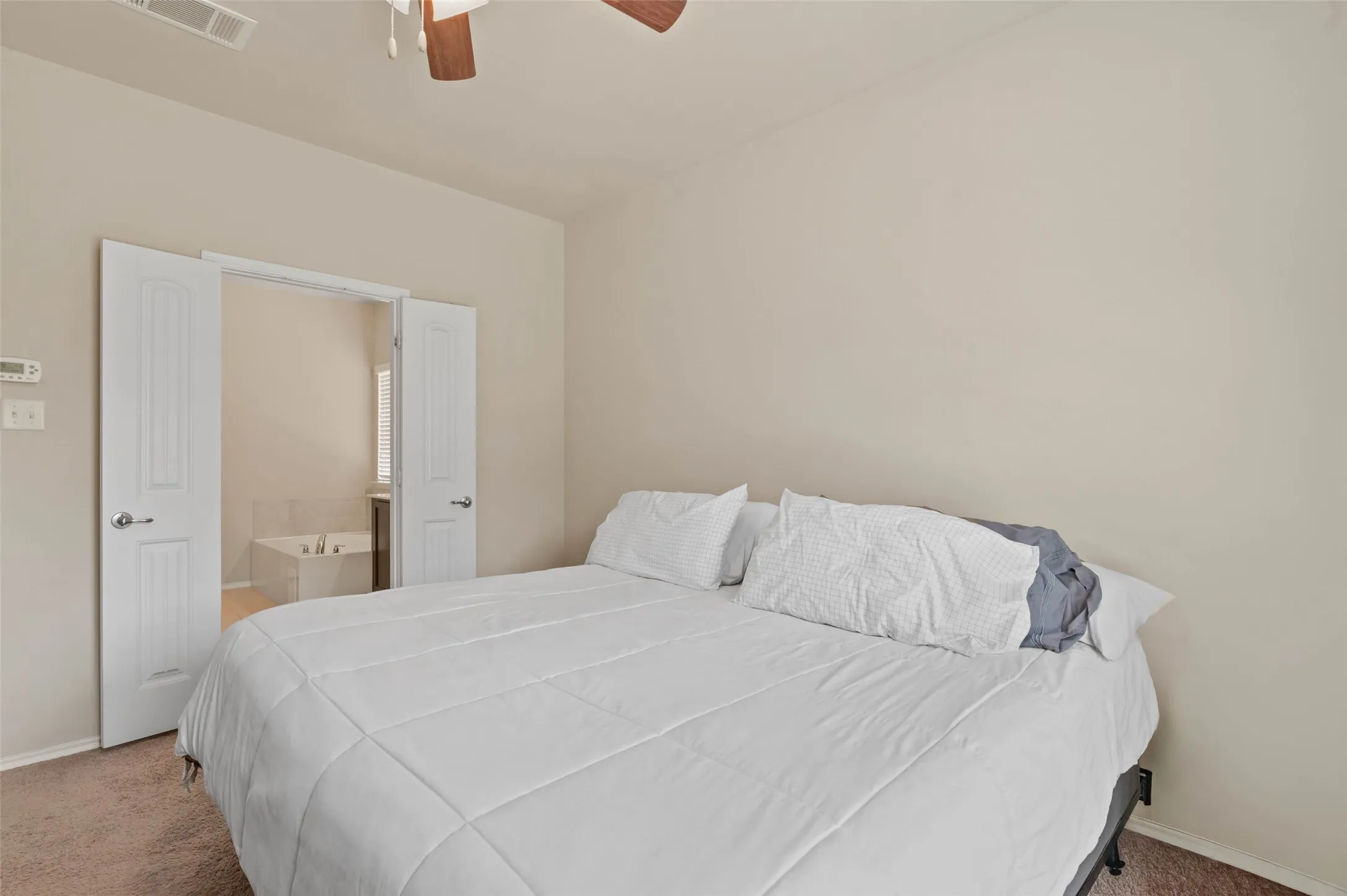 Single Family Residence For Sale in Collin County , 9813 Cottontail Lane, Mc Kinney, Texas 75071, 3 Bedroom, 3 Bathroom, 2 Garage spaces, 2,213 Sqft, built in 2015, mls#21352286, Real Estate Agent in Mc Kinney, Homes For Sale in Collin county, Homes For Sale in Mc Kinney, Realtor in Mc Kinney Texas, Real Estate Brokerage Independent Realty Texas, Luminita Cordes Realtor