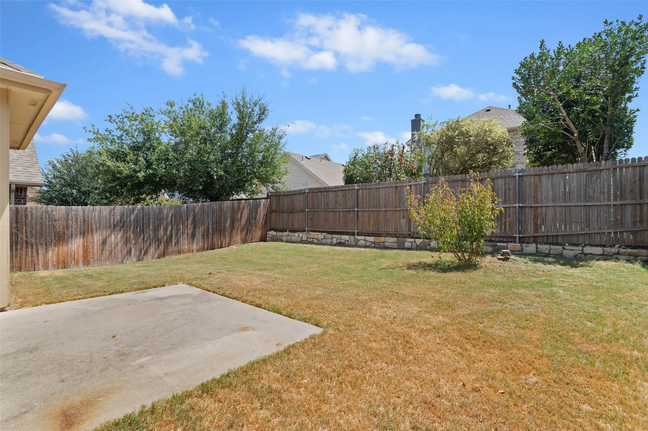 Single Family Residence For Sale in Collin County , 9813 Cottontail Lane, Mc Kinney, Texas 75071, 3 Bedroom, 3 Bathroom, 2 Garage spaces, 2,213 Sqft, built in 2015, mls#21352286, Real Estate Agent in Mc Kinney, Homes For Sale in Collin county, Homes For Sale in Mc Kinney, Realtor in Mc Kinney Texas, Real Estate Brokerage Independent Realty Texas, Luminita Cordes Realtor