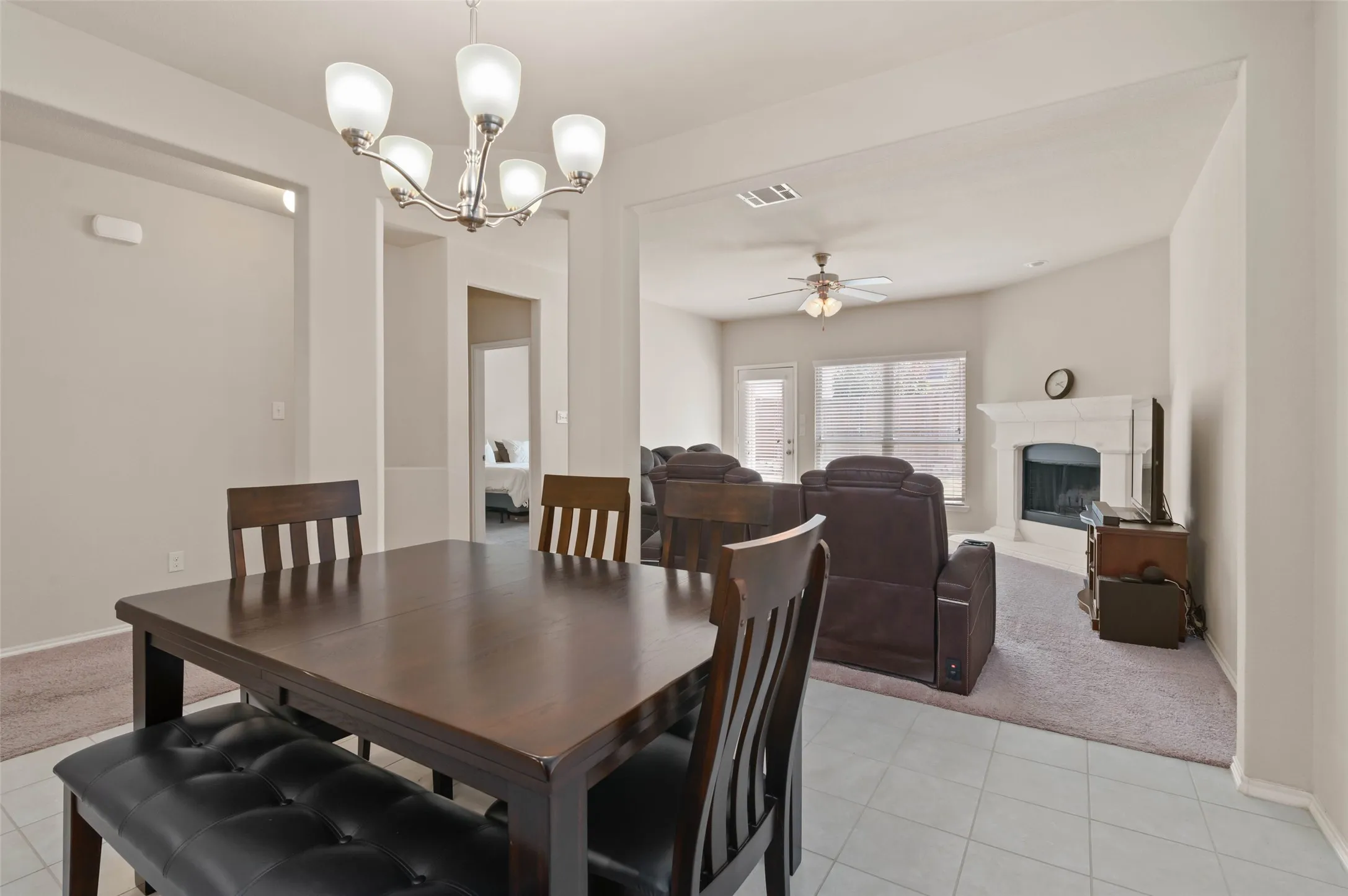 Single Family Residence For Sale in Collin County , 9813 Cottontail Lane, Mc Kinney, Texas 75071, 3 Bedroom, 3 Bathroom, 2 Garage spaces, 2,213 Sqft, built in 2015, mls#21352286, Real Estate Agent in Mc Kinney, Homes For Sale in Collin county, Homes For Sale in Mc Kinney, Realtor in Mc Kinney Texas, Real Estate Brokerage Independent Realty Texas, Luminita Cordes Realtor