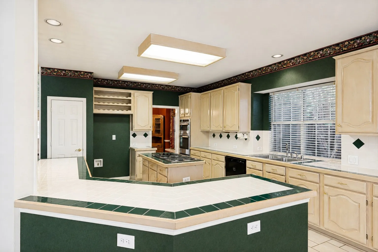 Single Family Residence For Sale in Dallas County , 122 Ridgewood Drive, Coppell, Texas 75019, 5 Bedroom, 4 Bathroom, 2 Garage spaces, 3,844 Sqft, built in 1995, mls#21357726, Real Estate Agent in Coppell, Homes For Sale in Dallas county, Homes For Sale in Coppell, Realtor in Coppell Texas, Real Estate Brokerage Independent Realty Texas, Luminita Cordes Realtor