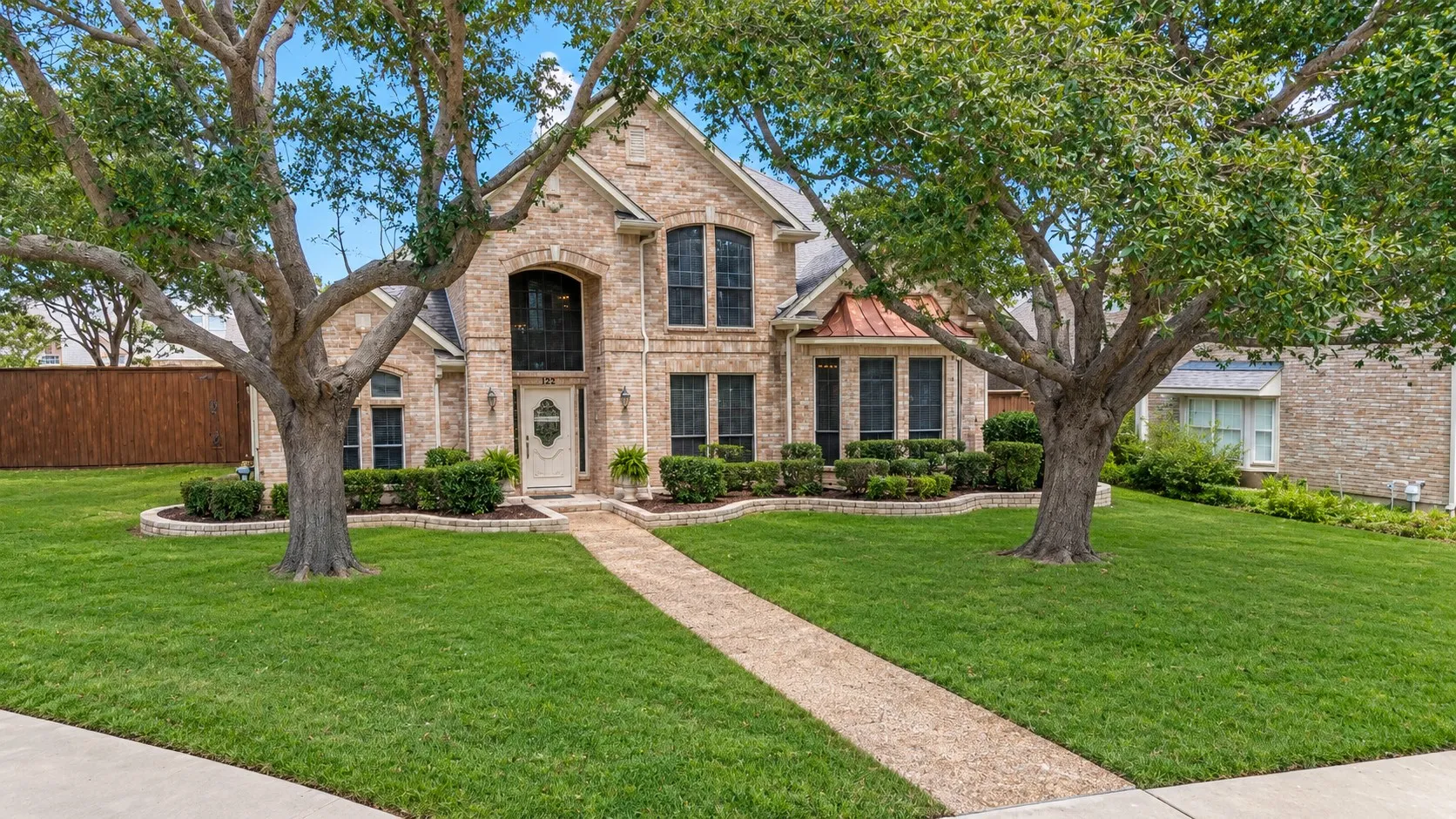 Single Family Residence For Sale in Dallas County , 122 Ridgewood Drive, Coppell, Texas 75019, 5 Bedroom, 4 Bathroom, 2 Garage spaces, 3,844 Sqft, built in 1995, mls#21357726, Real Estate Agent in Coppell, Homes For Sale in Dallas county, Homes For Sale in Coppell, Realtor in Coppell Texas, Real Estate Brokerage Independent Realty Texas, Luminita Cordes Realtor