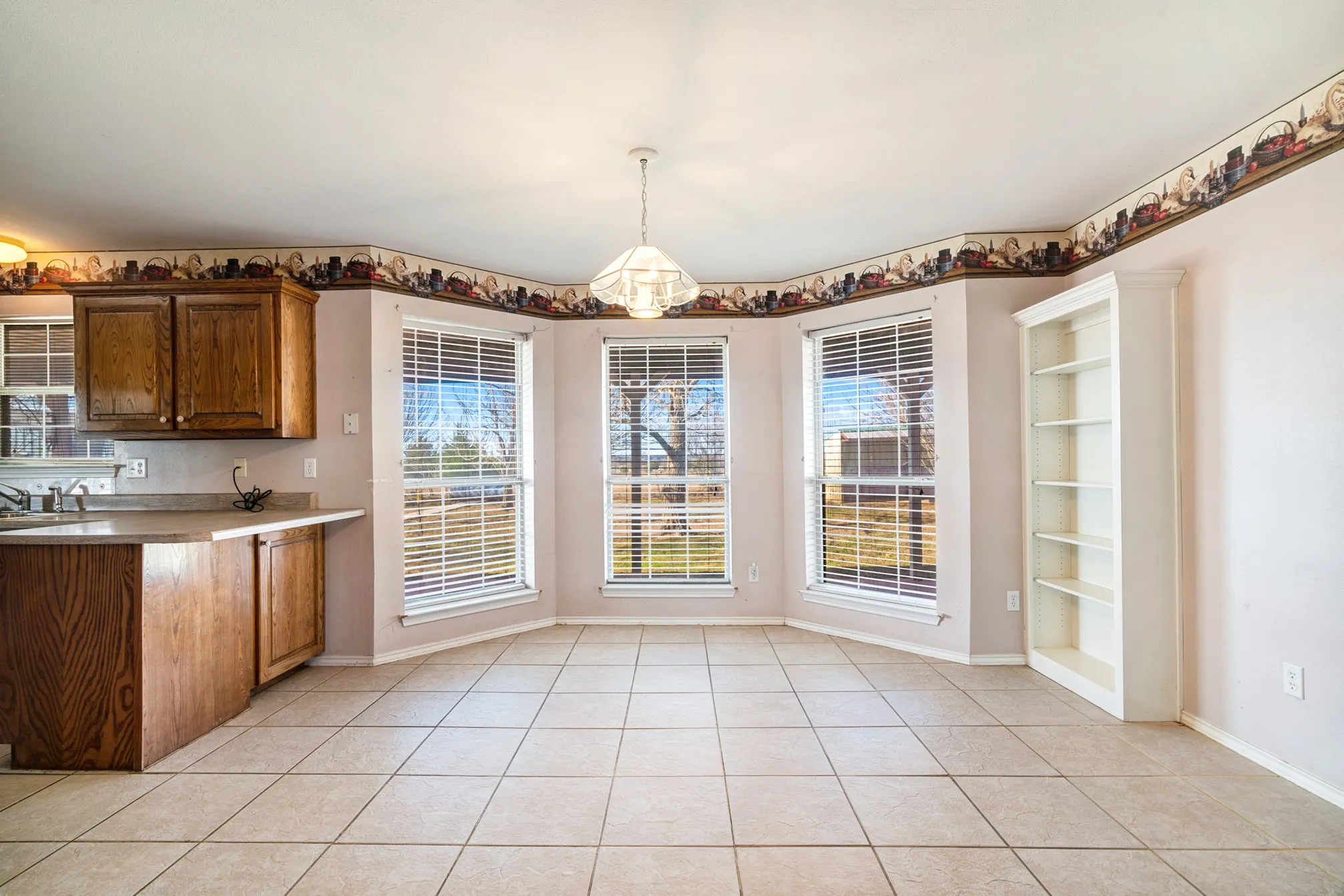 Single Family Residence For Sale in Lamar County , 3754 County Road 11300, Paris, Texas 75462, 3 Bedroom, 2 Bathroom, Garage spaces, 2,042 Sqft, built in 0, Price $344,900, mls#21359409, Real Estate Agent in Paris, Homes For Sale in Lamar county, Homes For Sale in Paris, Realtor in Paris Texas, Real Estate Brokerage Independent Realty Texas, Luminita Cordes Realtor