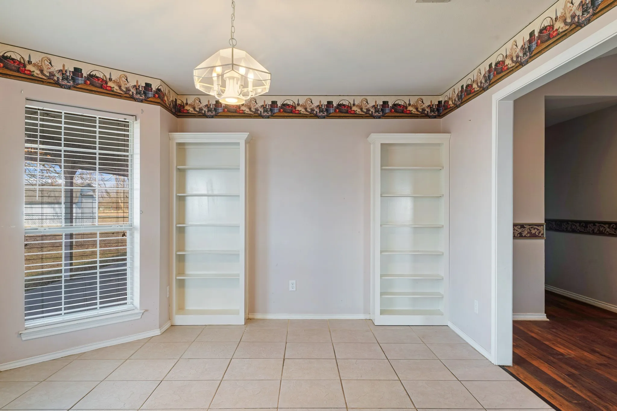 Single Family Residence For Sale in Lamar County , 3754 County Road 11300, Paris, Texas 75462, 3 Bedroom, 2 Bathroom, Garage spaces, 2,042 Sqft, built in 0, Price $344,900, mls#21359409, Real Estate Agent in Paris, Homes For Sale in Lamar county, Homes For Sale in Paris, Realtor in Paris Texas, Real Estate Brokerage Independent Realty Texas, Luminita Cordes Realtor