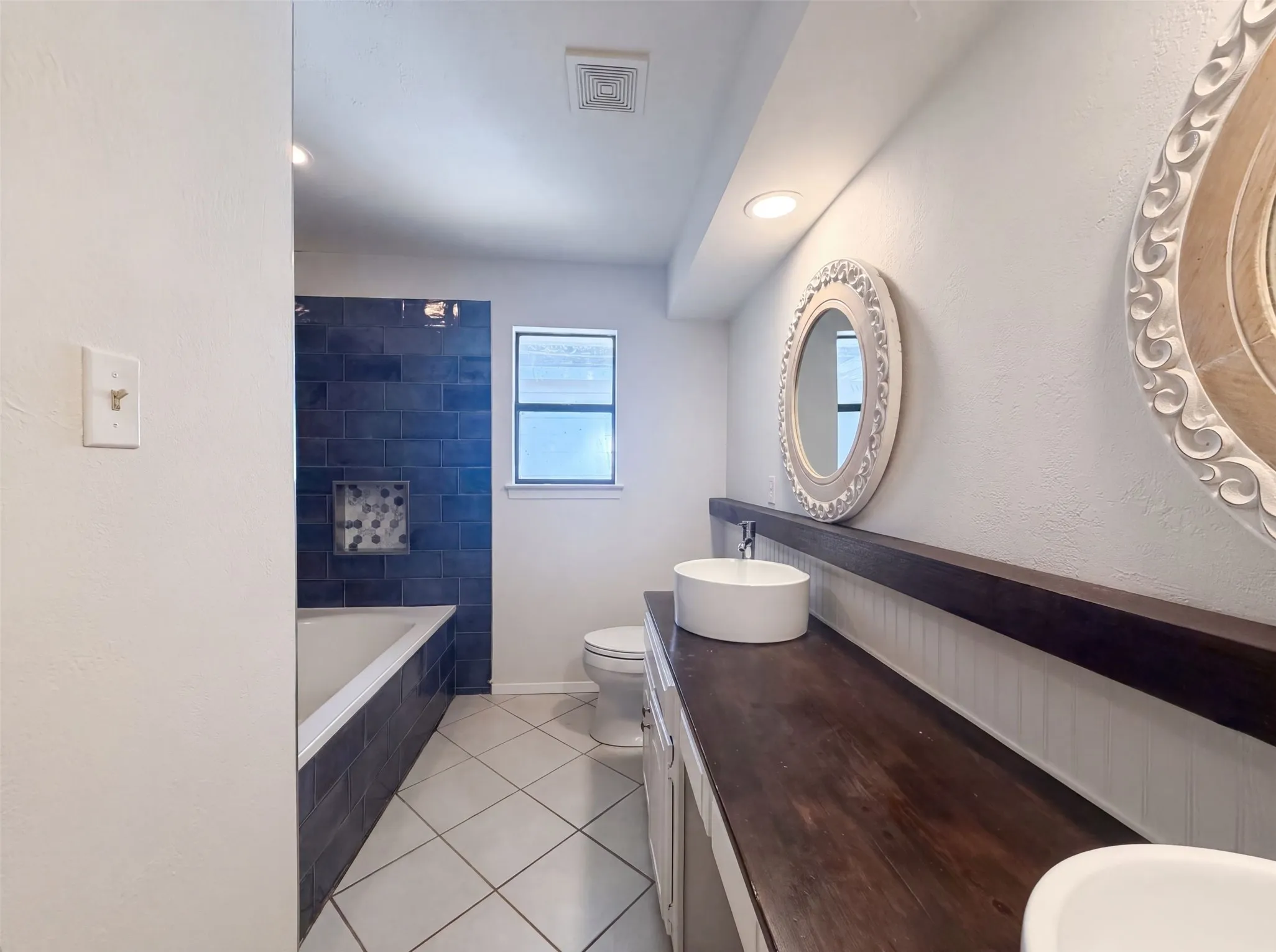 Single Family Residence For Sale in Collin County , 808 Griffin Street, Mc Kinney, Texas 75069, 3 Bedroom, 2 Bathroom, 1 Garage spaces, 1,807 Sqft, built in 1966, mls#21359411, Real Estate Agent in Mc Kinney, Homes For Sale in Collin county, Homes For Sale in Mc Kinney, Realtor in Mc Kinney Texas, Real Estate Brokerage Independent Realty Texas, Luminita Cordes Realtor