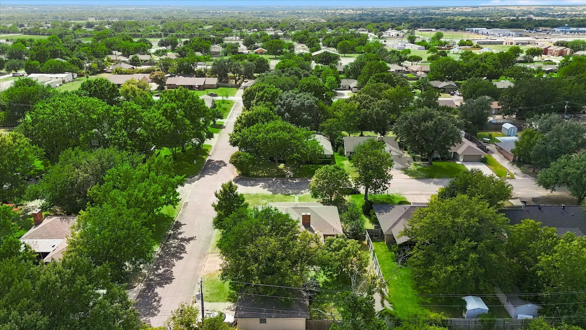 Single Family Residence For Sale in Denton County , 112 Diane Drive, Sanger, Texas 76266, 4 Bedroom, 2 Bathroom, 4 Garage spaces, 2,099 Sqft, built in 1983, mls#21358650, Real Estate Agent in Sanger, Homes For Sale in Denton county, Homes For Sale in Sanger, Realtor in Sanger Texas, Real Estate Brokerage Independent Realty Texas, Luminita Cordes Realtor