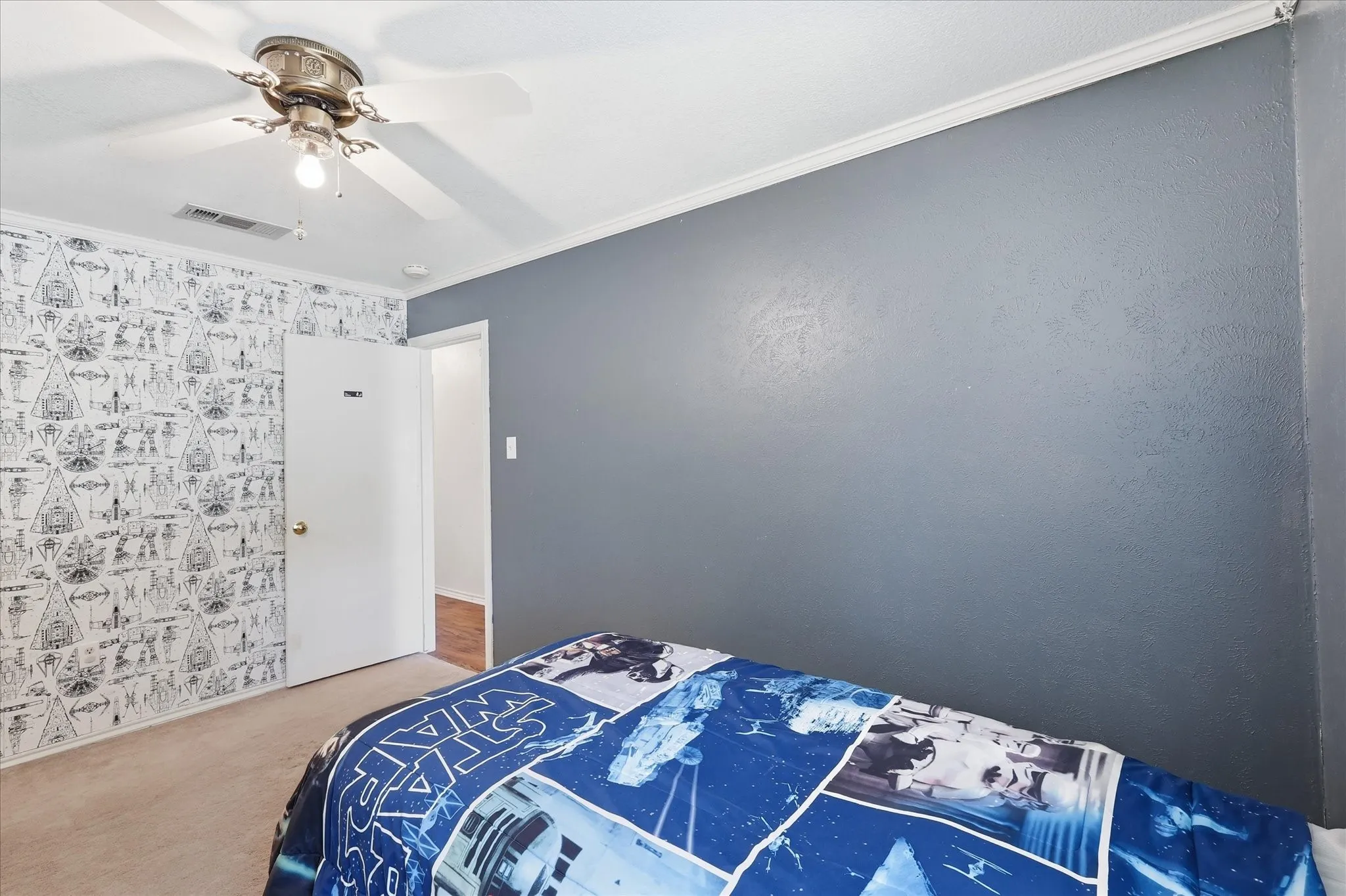 Single Family Residence For Sale in Denton County , 112 Diane Drive, Sanger, Texas 76266, 4 Bedroom, 2 Bathroom, 4 Garage spaces, 2,099 Sqft, built in 1983, mls#21358650, Real Estate Agent in Sanger, Homes For Sale in Denton county, Homes For Sale in Sanger, Realtor in Sanger Texas, Real Estate Brokerage Independent Realty Texas, Luminita Cordes Realtor
