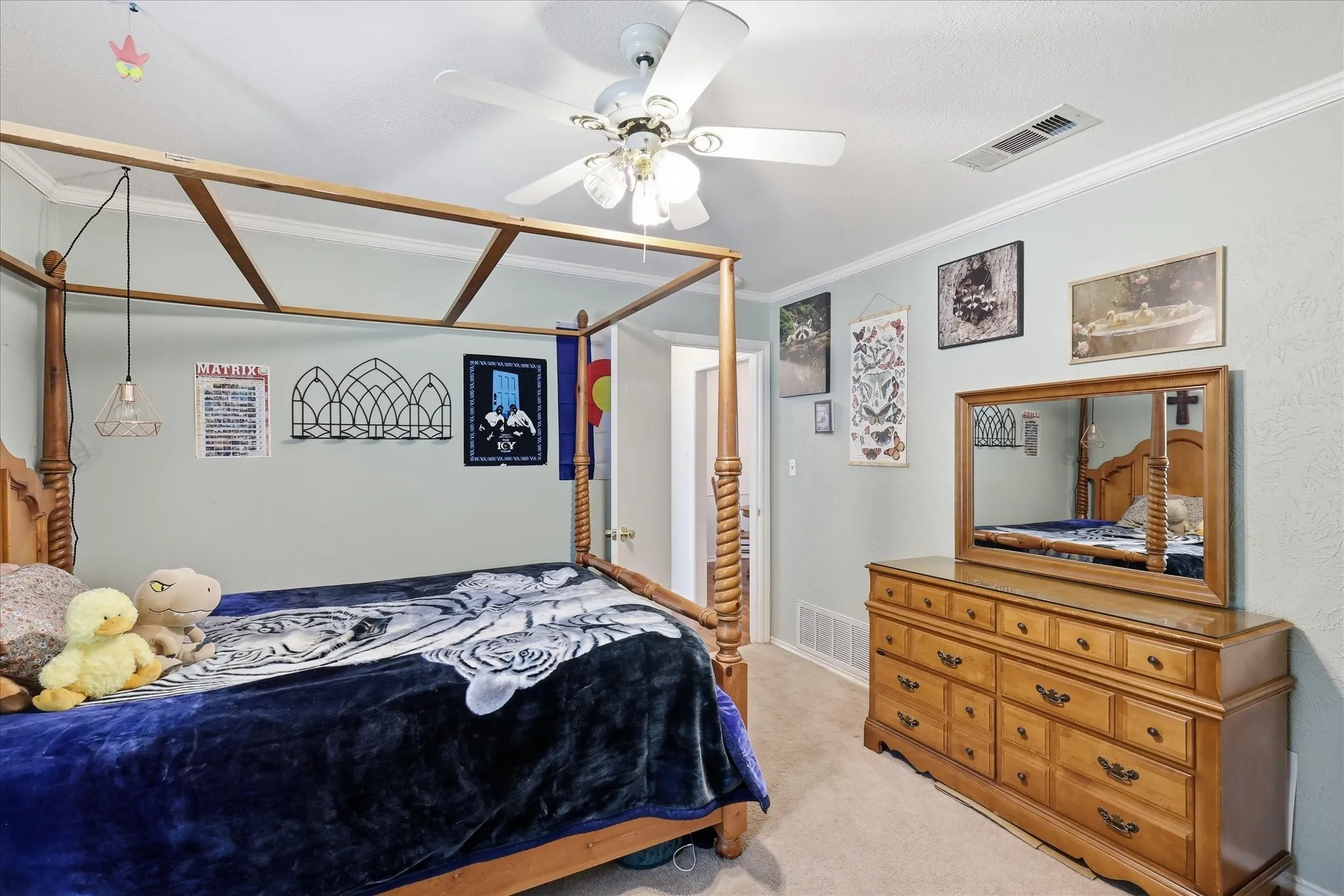 Single Family Residence For Sale in Denton County , 112 Diane Drive, Sanger, Texas 76266, 4 Bedroom, 2 Bathroom, 4 Garage spaces, 2,099 Sqft, built in 1983, mls#21358650, Real Estate Agent in Sanger, Homes For Sale in Denton county, Homes For Sale in Sanger, Realtor in Sanger Texas, Real Estate Brokerage Independent Realty Texas, Luminita Cordes Realtor