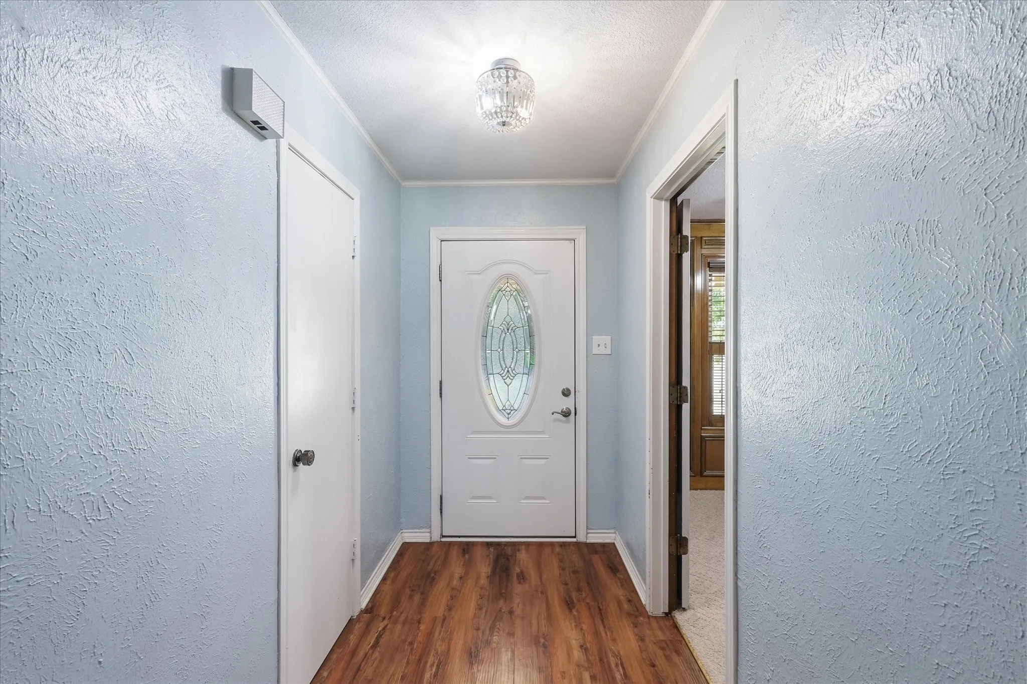 Single Family Residence For Sale in Denton County , 112 Diane Drive, Sanger, Texas 76266, 4 Bedroom, 2 Bathroom, 4 Garage spaces, 2,099 Sqft, built in 1983, mls#21358650, Real Estate Agent in Sanger, Homes For Sale in Denton county, Homes For Sale in Sanger, Realtor in Sanger Texas, Real Estate Brokerage Independent Realty Texas, Luminita Cordes Realtor