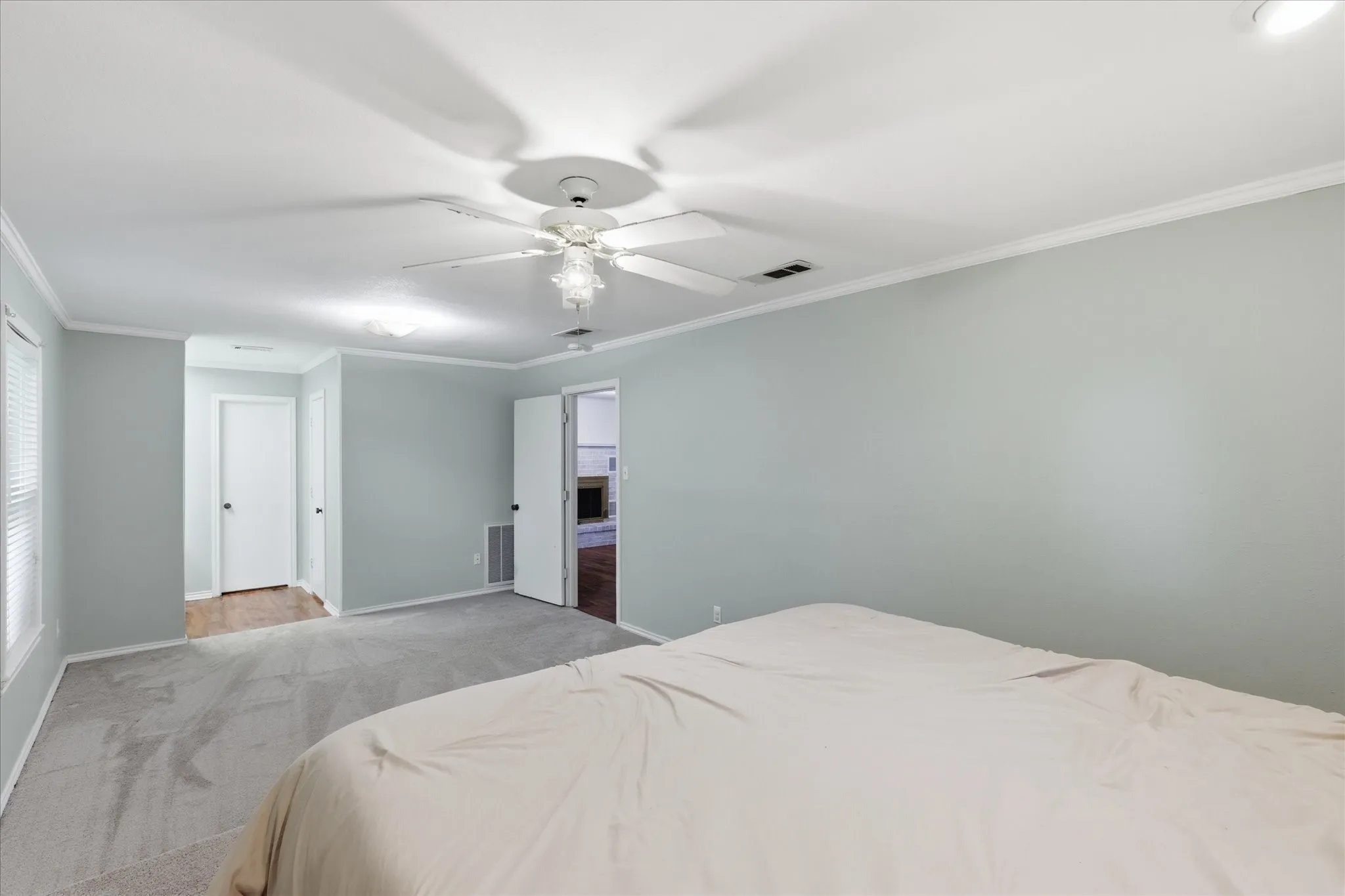 Single Family Residence For Sale in Denton County , 112 Diane Drive, Sanger, Texas 76266, 4 Bedroom, 2 Bathroom, 4 Garage spaces, 2,099 Sqft, built in 1983, mls#21358650, Real Estate Agent in Sanger, Homes For Sale in Denton county, Homes For Sale in Sanger, Realtor in Sanger Texas, Real Estate Brokerage Independent Realty Texas, Luminita Cordes Realtor