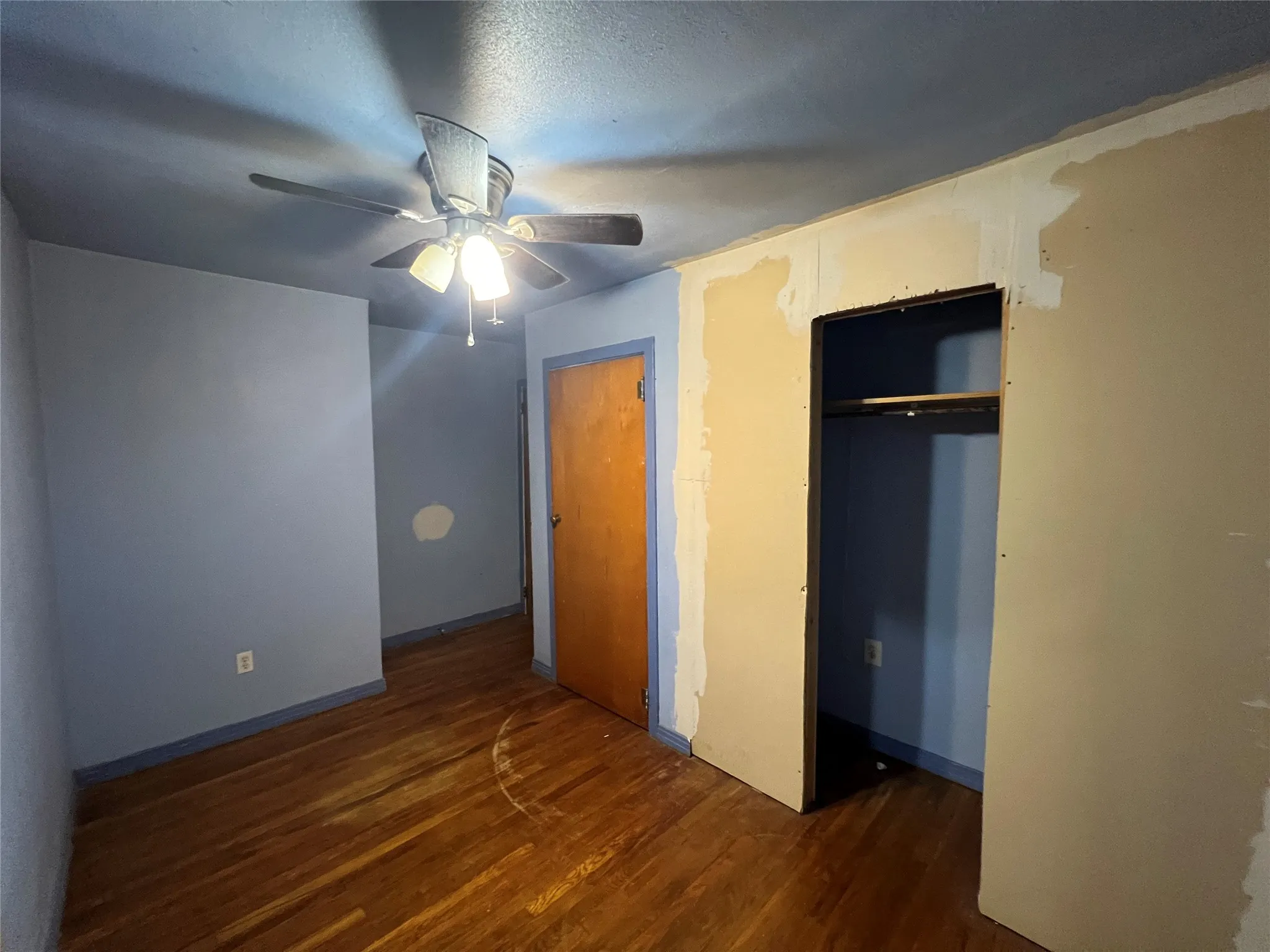 Flex space connected to primary bedroom