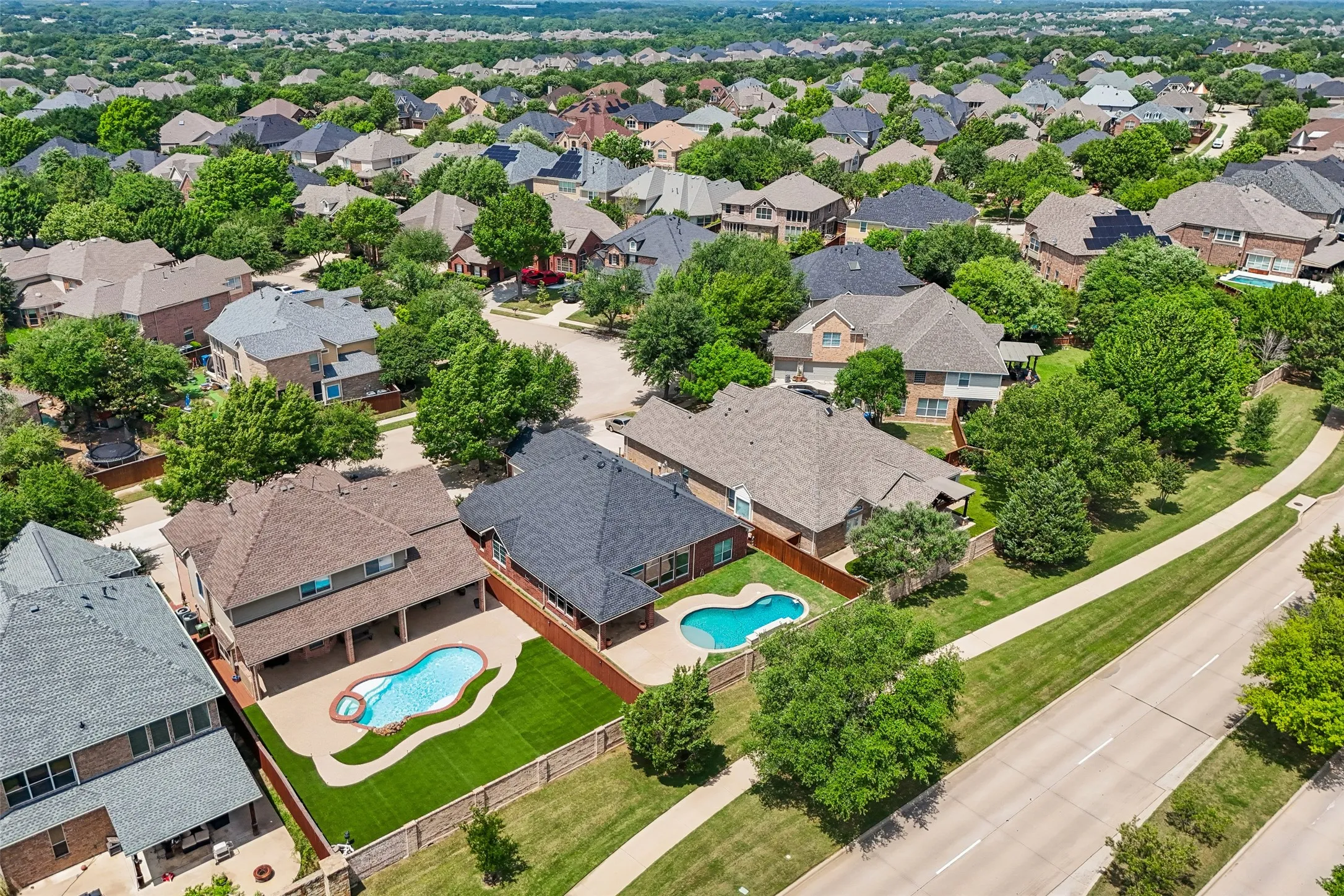 Single Family Residence For Rent in Denton County , 8330 Elena Drive, Lantana, Texas 76226, 3 Bedroom, 2 Bathroom, 2 Garage spaces, 2,508 Sqft, built in 2002, mls#21359418, Real Estate Agent in Lantana, Homes For Rent in Denton county, Homes For Rent in Lantana, Realtor in Lantana Texas, Real Estate Brokerage Independent Realty Texas, Luminita Cordes Realtor