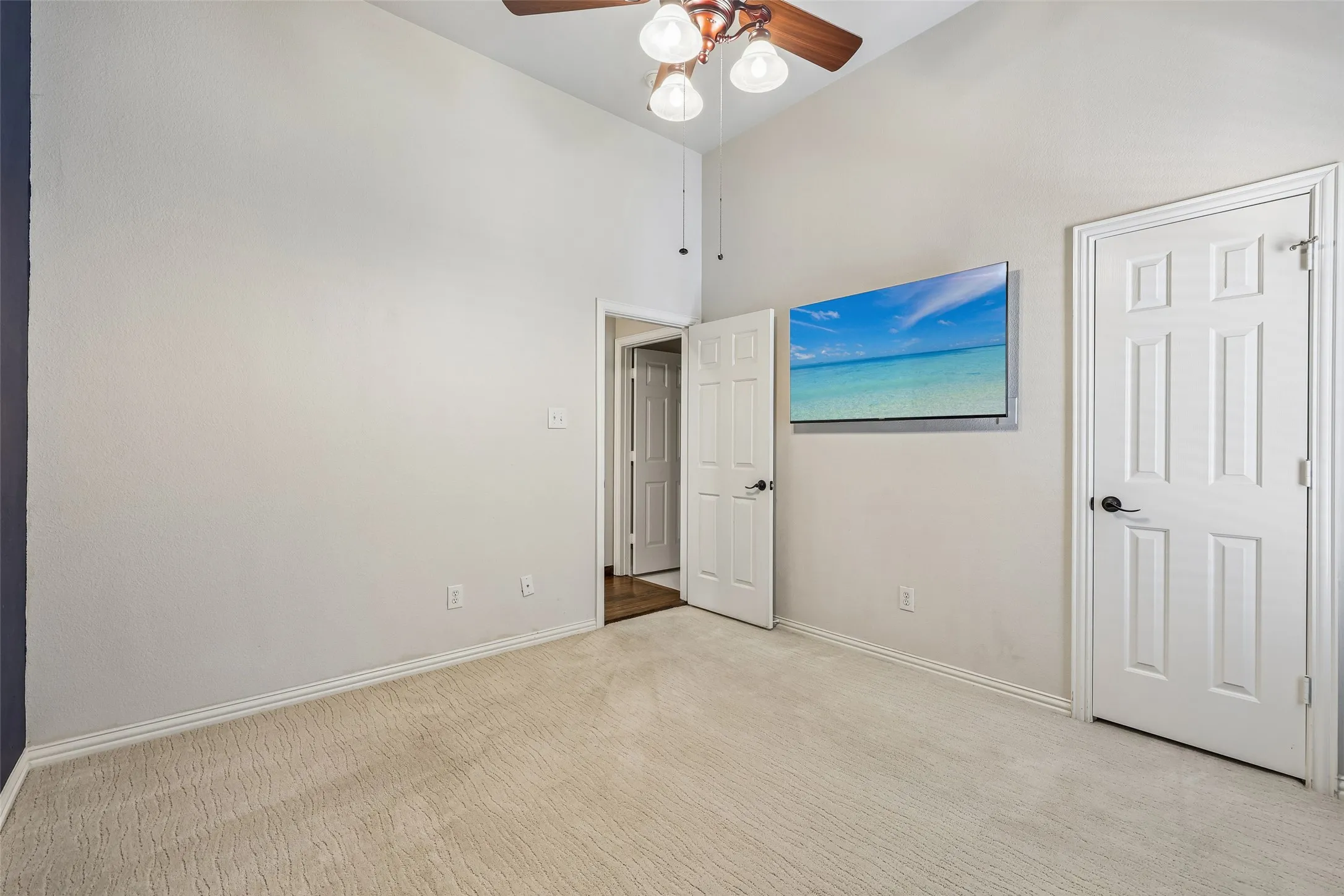 Single Family Residence For Rent in Denton County , 8330 Elena Drive, Lantana, Texas 76226, 3 Bedroom, 2 Bathroom, 2 Garage spaces, 2,508 Sqft, built in 2002, mls#21359418, Real Estate Agent in Lantana, Homes For Rent in Denton county, Homes For Rent in Lantana, Realtor in Lantana Texas, Real Estate Brokerage Independent Realty Texas, Luminita Cordes Realtor