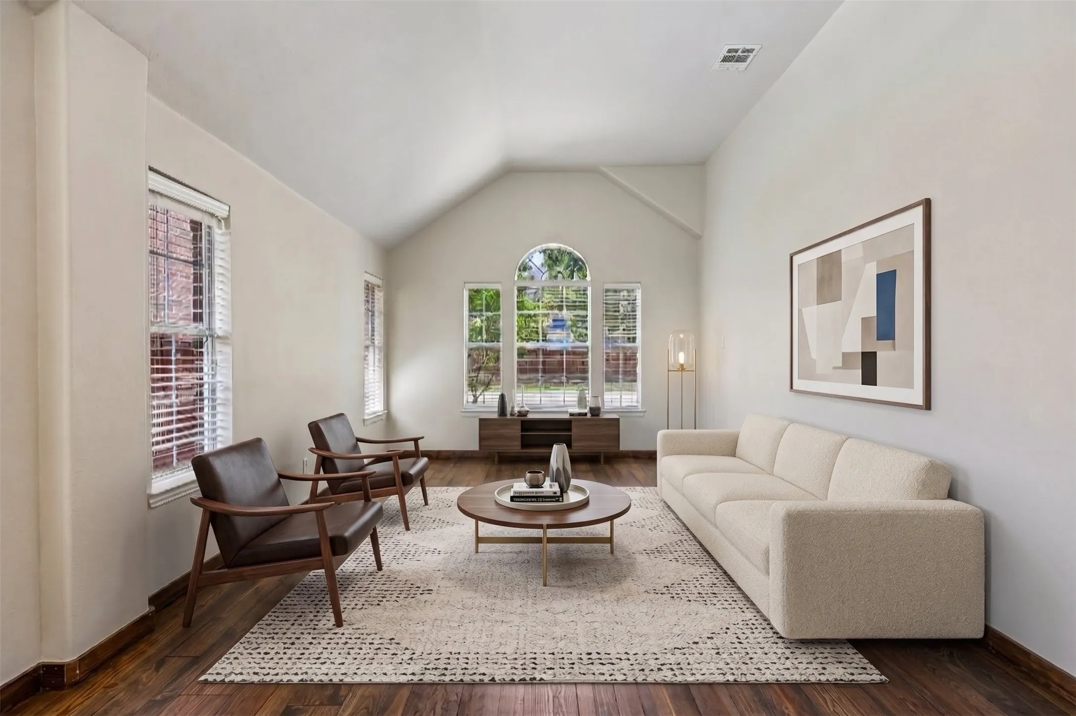 Single Family Residence For Rent in Denton County , 8330 Elena Drive, Lantana, Texas 76226, 3 Bedroom, 2 Bathroom, 2 Garage spaces, 2,508 Sqft, built in 2002, mls#21359418, Real Estate Agent in Lantana, Homes For Rent in Denton county, Homes For Rent in Lantana, Realtor in Lantana Texas, Real Estate Brokerage Independent Realty Texas, Luminita Cordes Realtor