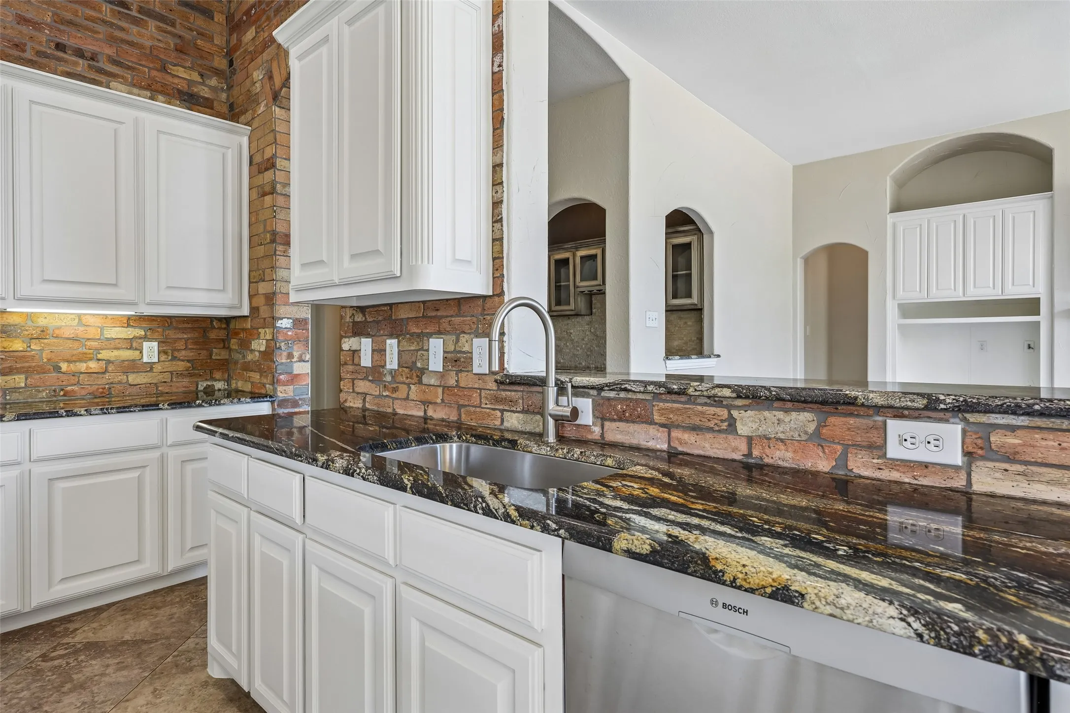 Single Family Residence For Rent in Denton County , 8330 Elena Drive, Lantana, Texas 76226, 3 Bedroom, 2 Bathroom, 2 Garage spaces, 2,508 Sqft, built in 2002, mls#21359418, Real Estate Agent in Lantana, Homes For Rent in Denton county, Homes For Rent in Lantana, Realtor in Lantana Texas, Real Estate Brokerage Independent Realty Texas, Luminita Cordes Realtor