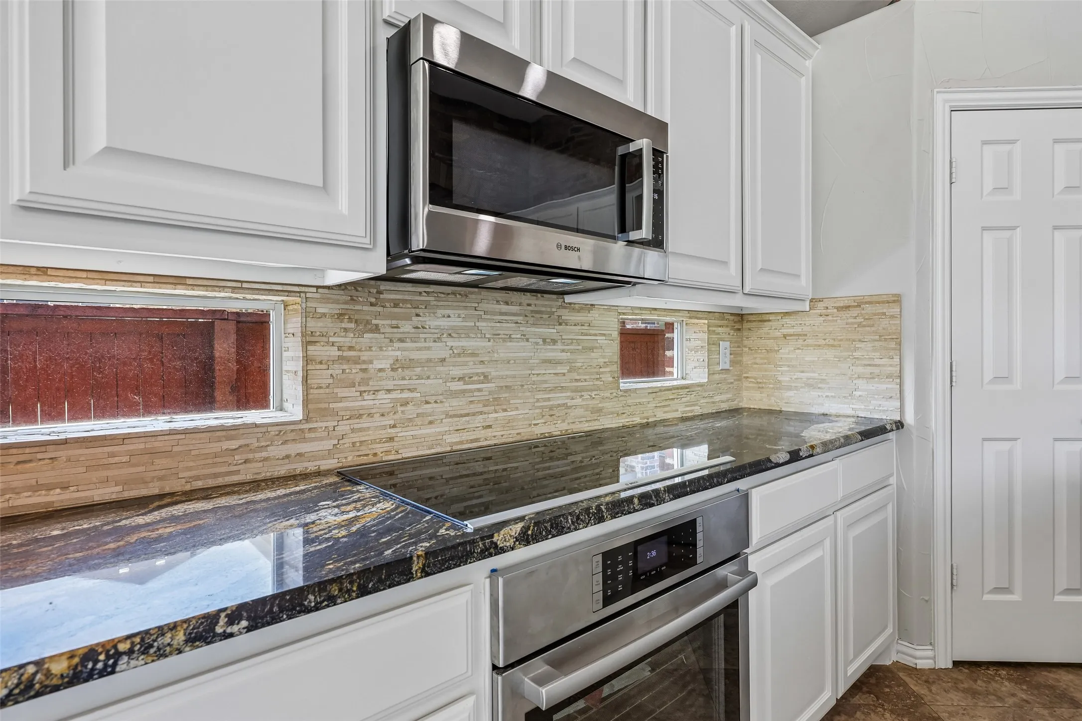 Single Family Residence For Rent in Denton County , 8330 Elena Drive, Lantana, Texas 76226, 3 Bedroom, 2 Bathroom, 2 Garage spaces, 2,508 Sqft, built in 2002, mls#21359418, Real Estate Agent in Lantana, Homes For Rent in Denton county, Homes For Rent in Lantana, Realtor in Lantana Texas, Real Estate Brokerage Independent Realty Texas, Luminita Cordes Realtor