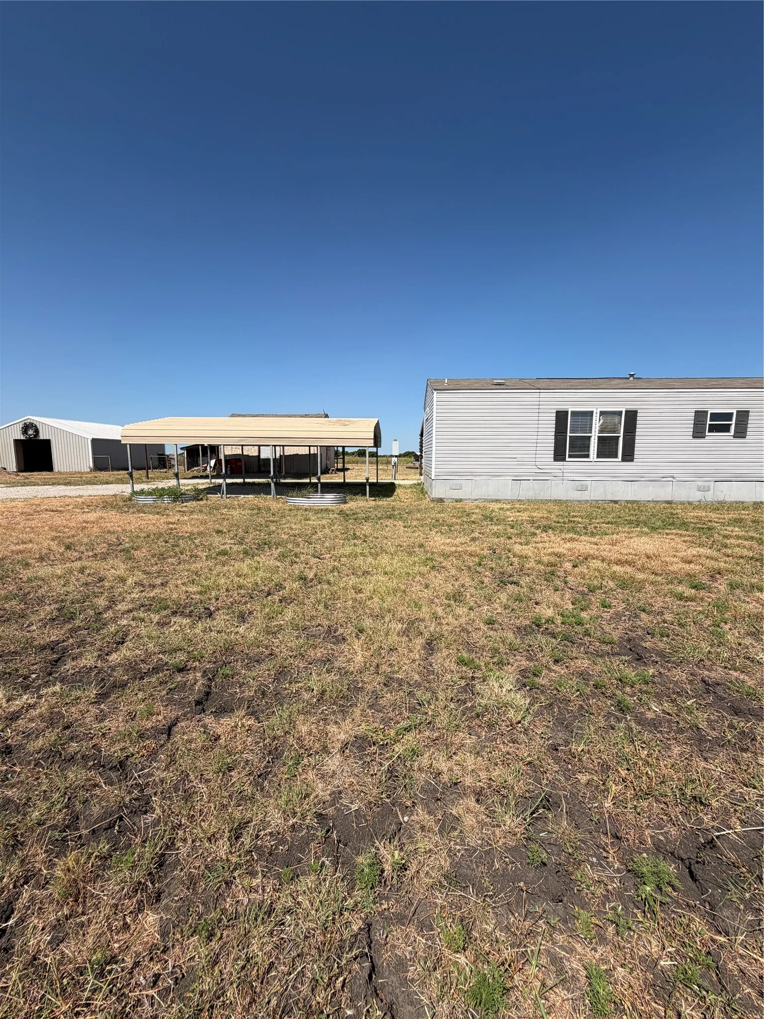 Manufactured Home For Sale in Fannin County , 408 County Road 4415, Whitewright, Texas 75491, 3 Bedroom, 2 Bathroom, Garage spaces, 1,360 Sqft, built in 2015, mls#21357189, Real Estate Agent in Whitewright, Homes For Sale in Fannin county, Homes For Sale in Whitewright, Realtor in Whitewright Texas, Real Estate Brokerage Independent Realty Texas, Luminita Cordes Realtor