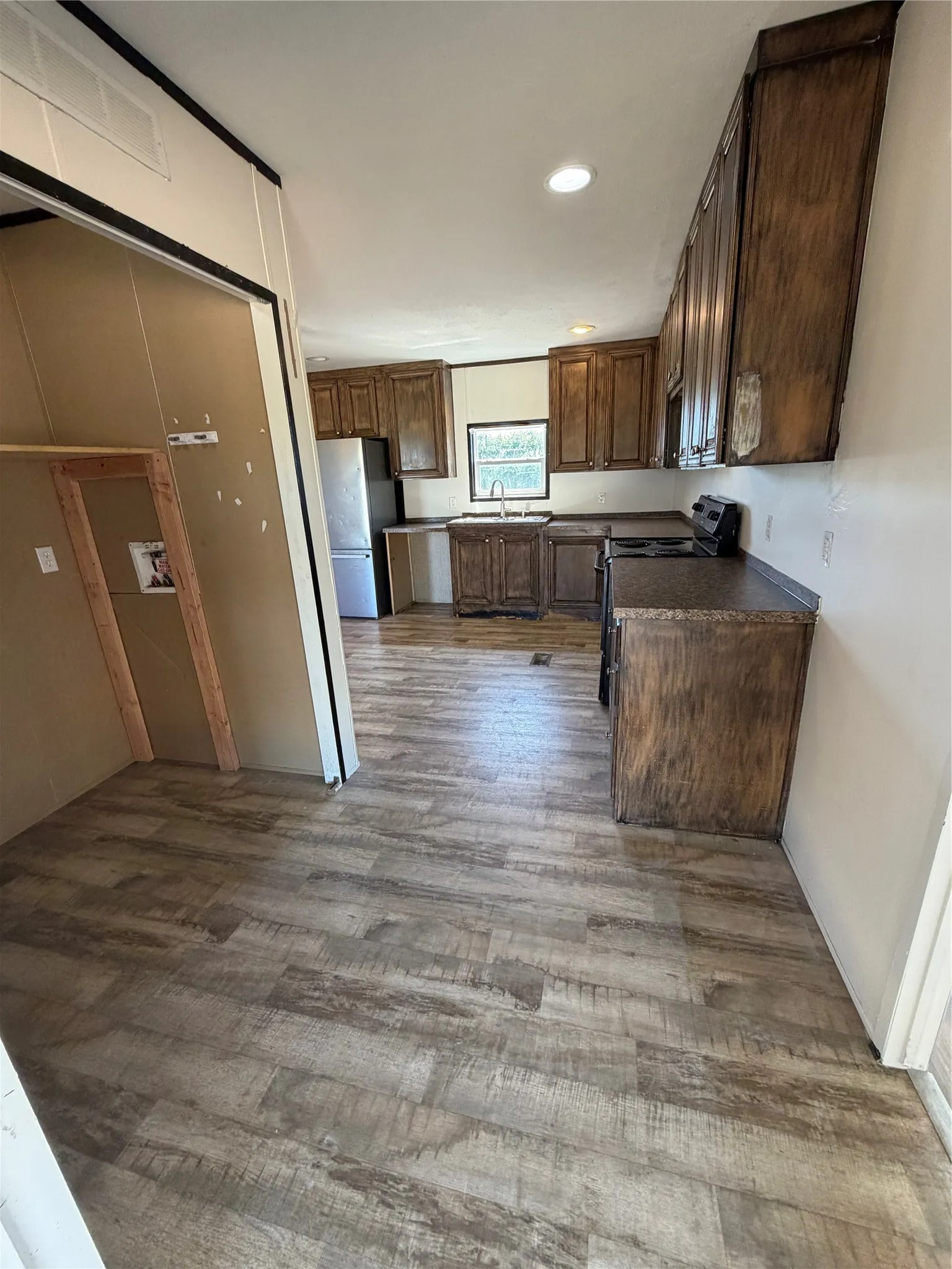 Manufactured Home For Sale in Fannin County , 408 County Road 4415, Whitewright, Texas 75491, 3 Bedroom, 2 Bathroom, Garage spaces, 1,360 Sqft, built in 2015, mls#21357189, Real Estate Agent in Whitewright, Homes For Sale in Fannin county, Homes For Sale in Whitewright, Realtor in Whitewright Texas, Real Estate Brokerage Independent Realty Texas, Luminita Cordes Realtor