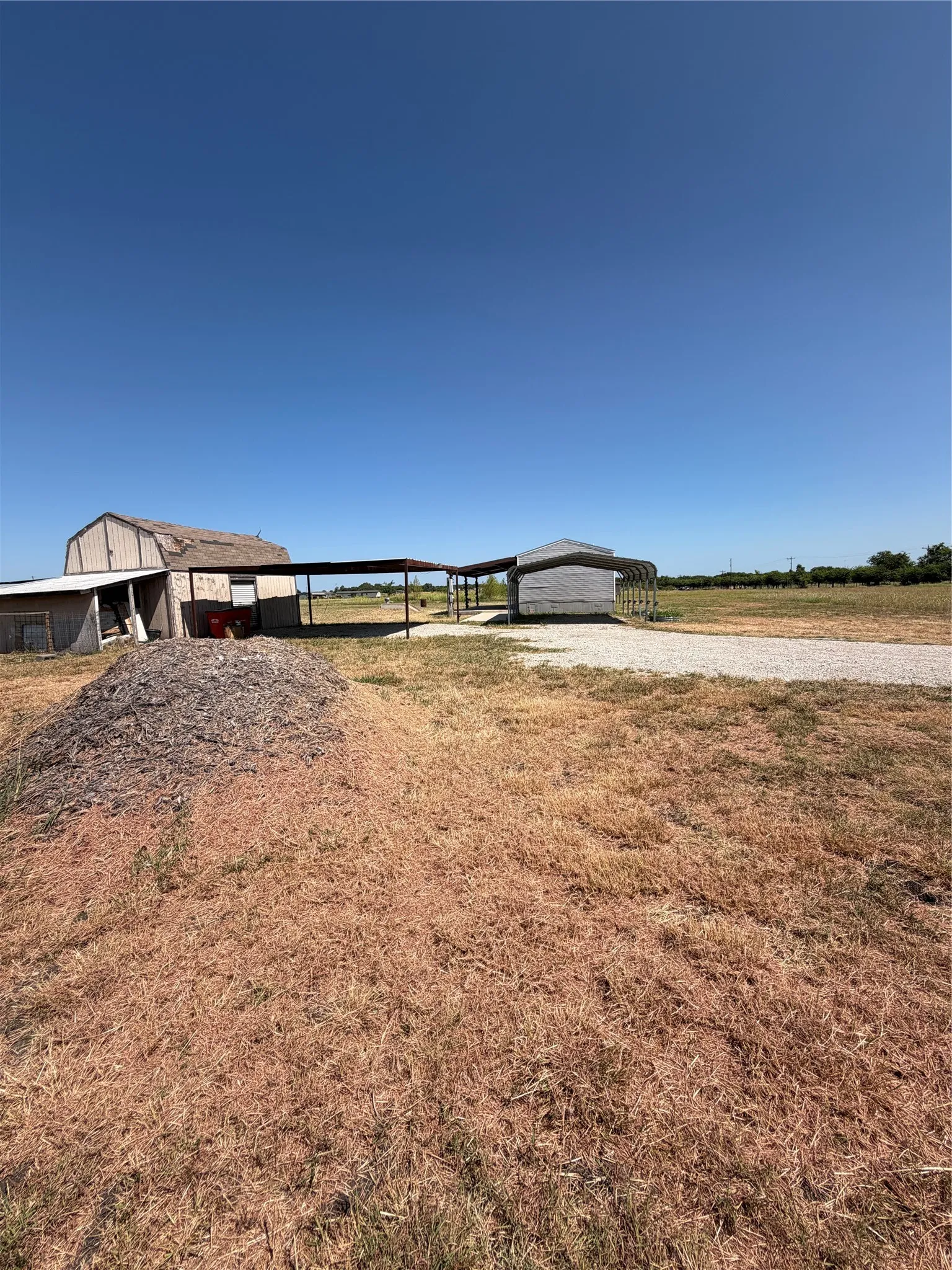 Manufactured Home For Sale in Fannin County , 408 County Road 4415, Whitewright, Texas 75491, 3 Bedroom, 2 Bathroom, Garage spaces, 1,360 Sqft, built in 2015, mls#21357189, Real Estate Agent in Whitewright, Homes For Sale in Fannin county, Homes For Sale in Whitewright, Realtor in Whitewright Texas, Real Estate Brokerage Independent Realty Texas, Luminita Cordes Realtor