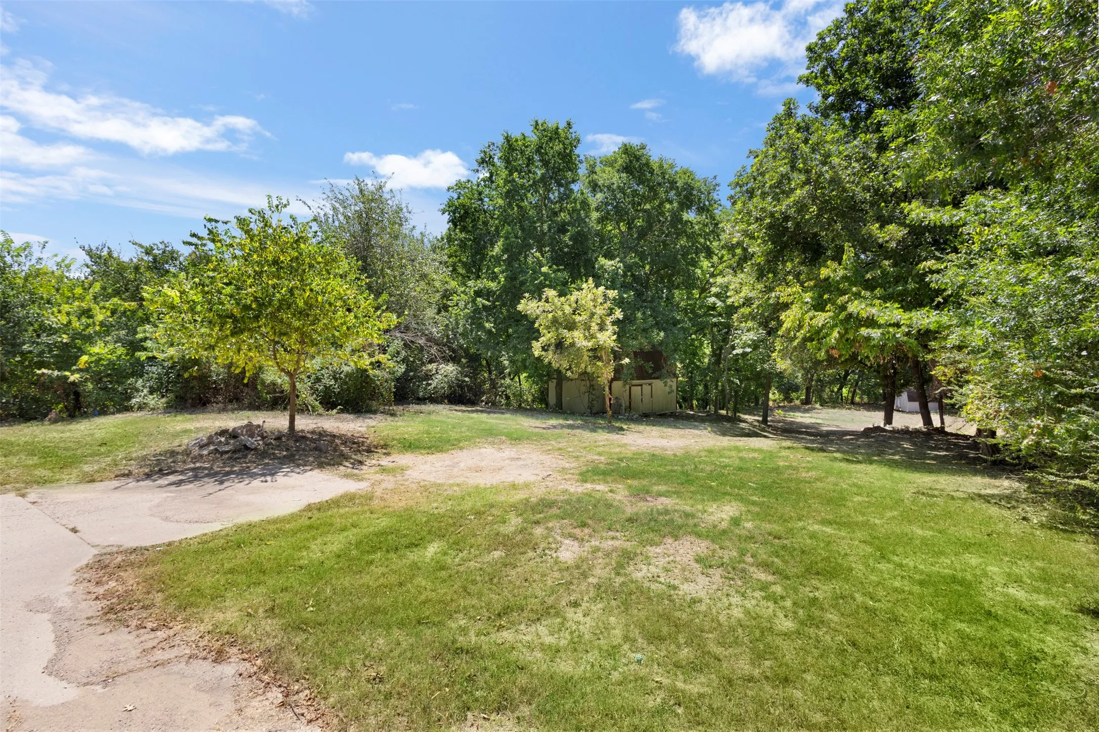 Improved Land For Sale in Ellis County , 261 Rocky Drive, Waxahachie, Texas 75167, 0, 0, Garage spaces, 0 Sqft, built in 2005, mls#21358137, Real Estate Agent in Waxahachie, Homes For Sale in Ellis county, Homes For Sale in Waxahachie, Realtor in Waxahachie Texas, Real Estate Brokerage Independent Realty Texas, Luminita Cordes Realtor
