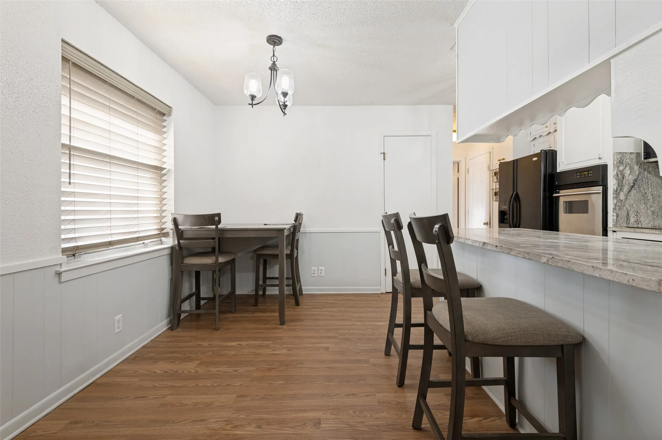 Dining area with eat in counter top
