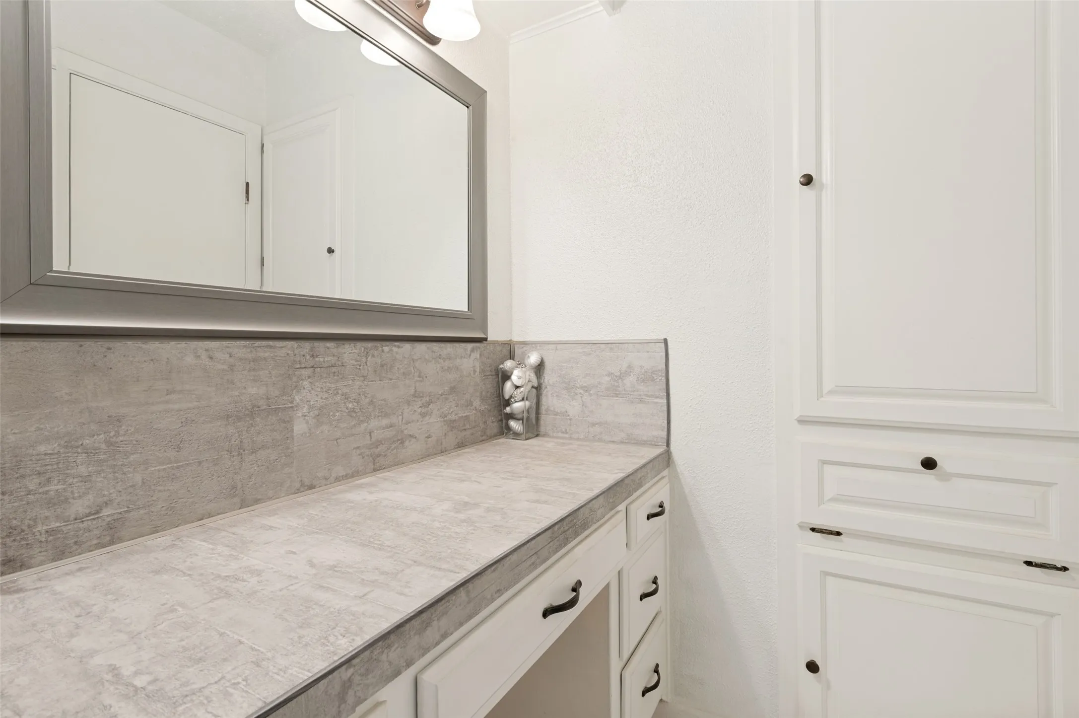 2nd vanity area