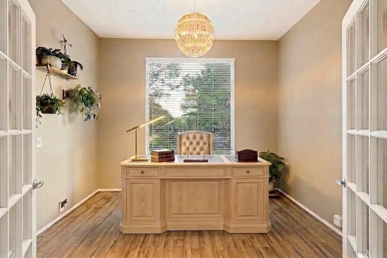 Single Family Residence For Sale in Denton County , 1624 Highdale Court, Flower Mound, Texas 75028, 3 Bedroom, 3 Bathroom, 2 Garage spaces, 1,977 Sqft, built in 1993, mls#21358431, Real Estate Agent in Flower Mound, Homes For Sale in Denton county, Homes For Sale in Flower Mound, Realtor in Flower Mound Texas, Real Estate Brokerage Independent Realty Texas, Luminita Cordes Realtor