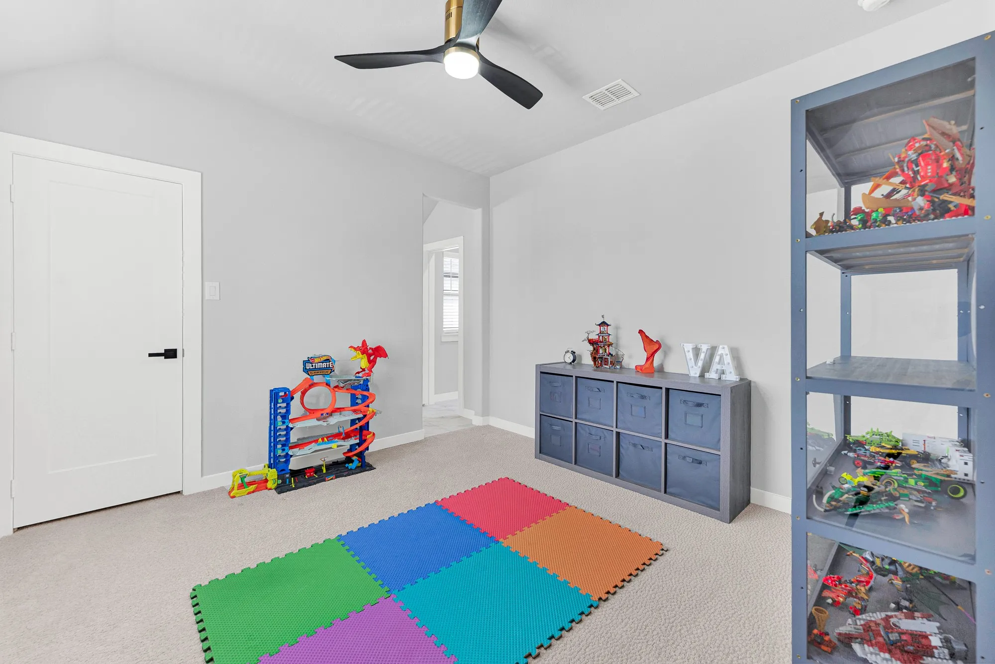 Single Family Residence For Sale in Denton County , 3567 Rustic Oak Drive, Frisco, Texas 75033, 5 Bedroom, 5 Bathroom, 2 Garage spaces, 3,961 Sqft, built in 2021, mls#21359419, Real Estate Agent in Frisco, Homes For Sale in Denton county, Homes For Sale in Frisco, Realtor in Frisco Texas, Real Estate Brokerage Independent Realty Texas, Luminita Cordes Realtor