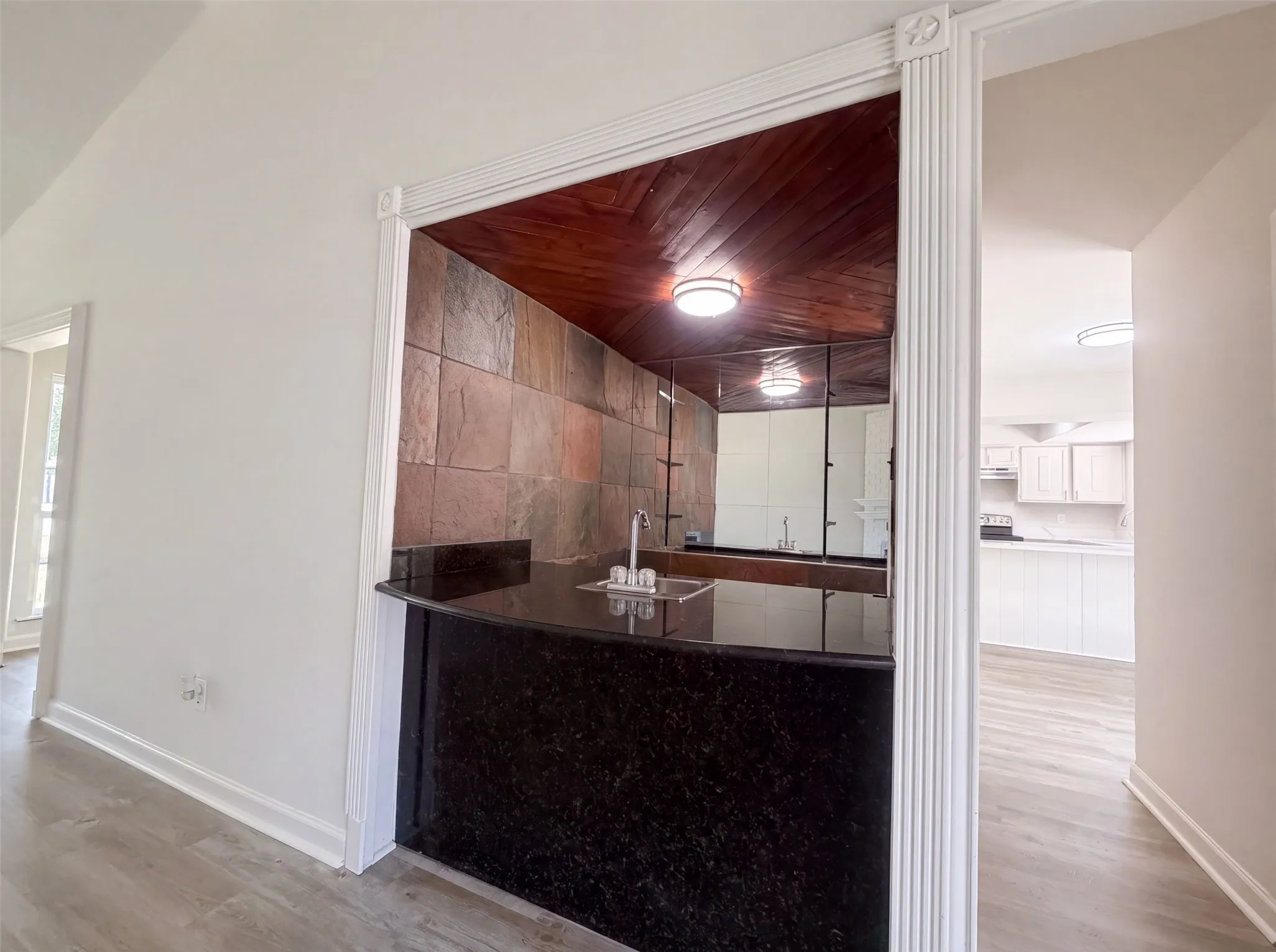 Single Family Residence For Sale in Dallas County , 526 Royal Valley Road, Grand Prairie, Texas 75052, 4 Bedroom, 3 Bathroom, 2 Garage spaces, 2,380 Sqft, built in 1979, mls#21359430, Real Estate Agent in Grand Prairie, Homes For Sale in Dallas county, Homes For Sale in Grand Prairie, Realtor in Grand Prairie Texas, Real Estate Brokerage Independent Realty Texas, Luminita Cordes Realtor