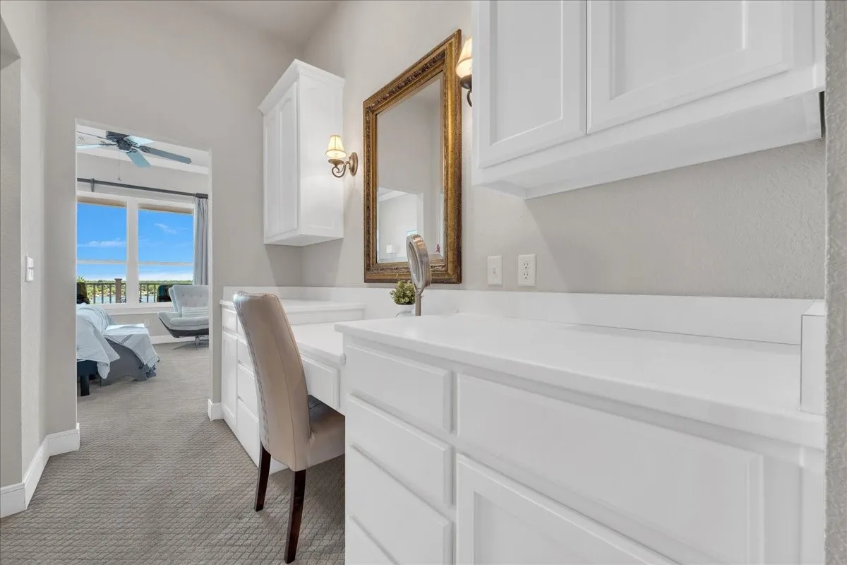 Single Family Residence For Sale in Hood County , 7005 Stone Bluff Court, Granbury, Texas 76048, 4 Bedroom, 6 Bathroom, 2 Garage spaces, 3,786 Sqft, built in 2002, mls#21356015, Real Estate Agent in Granbury, Homes For Sale in Hood county, Homes For Sale in Granbury, Realtor in Granbury Texas, Real Estate Brokerage Independent Realty Texas, Luminita Cordes Realtor