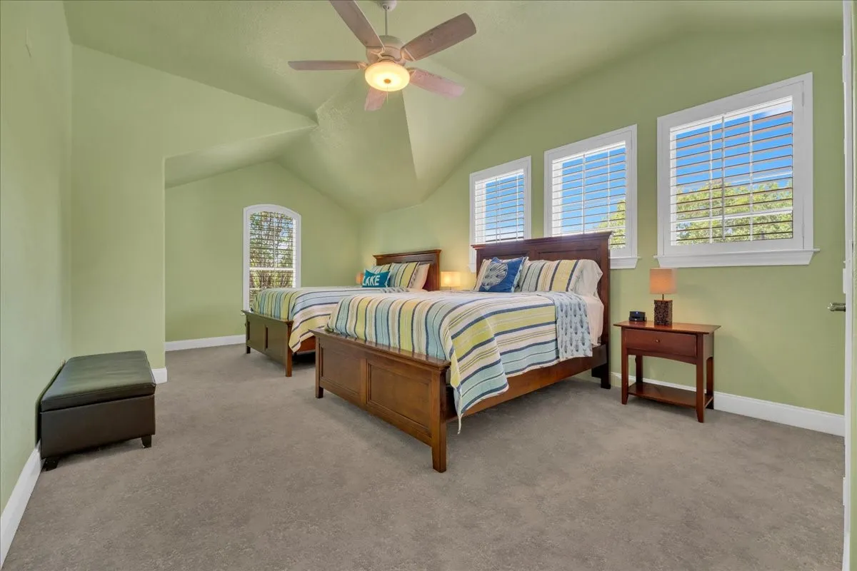 Single Family Residence For Sale in Hood County , 7005 Stone Bluff Court, Granbury, Texas 76048, 4 Bedroom, 6 Bathroom, 2 Garage spaces, 3,786 Sqft, built in 2002, mls#21356015, Real Estate Agent in Granbury, Homes For Sale in Hood county, Homes For Sale in Granbury, Realtor in Granbury Texas, Real Estate Brokerage Independent Realty Texas, Luminita Cordes Realtor