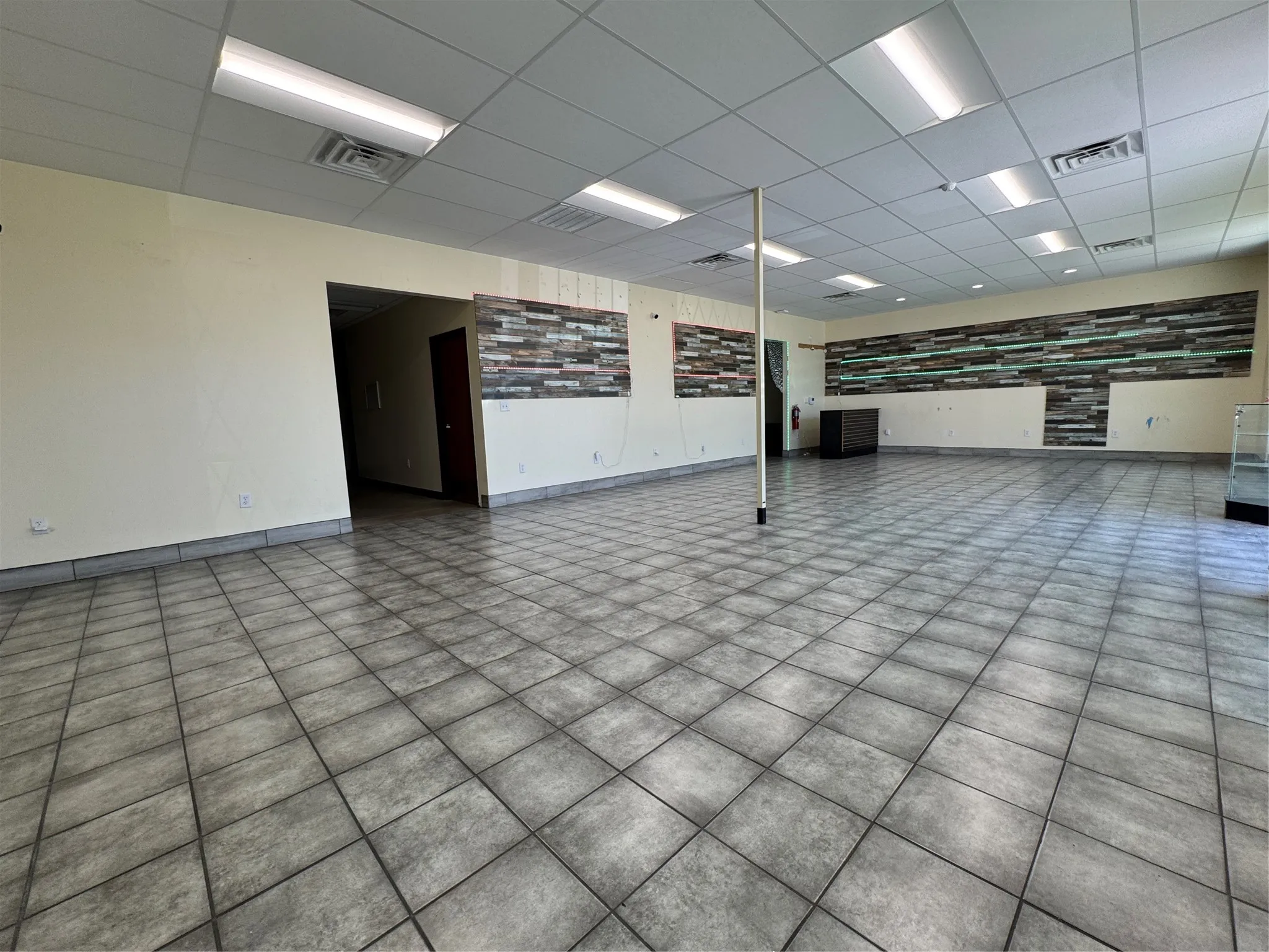 Retail For Rent in Collin County , 3201 W Fm 544 203, Wylie, Texas 75098, 0, 0, Garage spaces, 0 Sqft, built in 2019, Price $3,200, mls#21359376, Real Estate Agent in Wylie, Homes For Rent in Collin county, Homes For Rent in Wylie, Realtor in Wylie Texas, Real Estate Brokerage Independent Realty Texas, Luminita Cordes Realtor