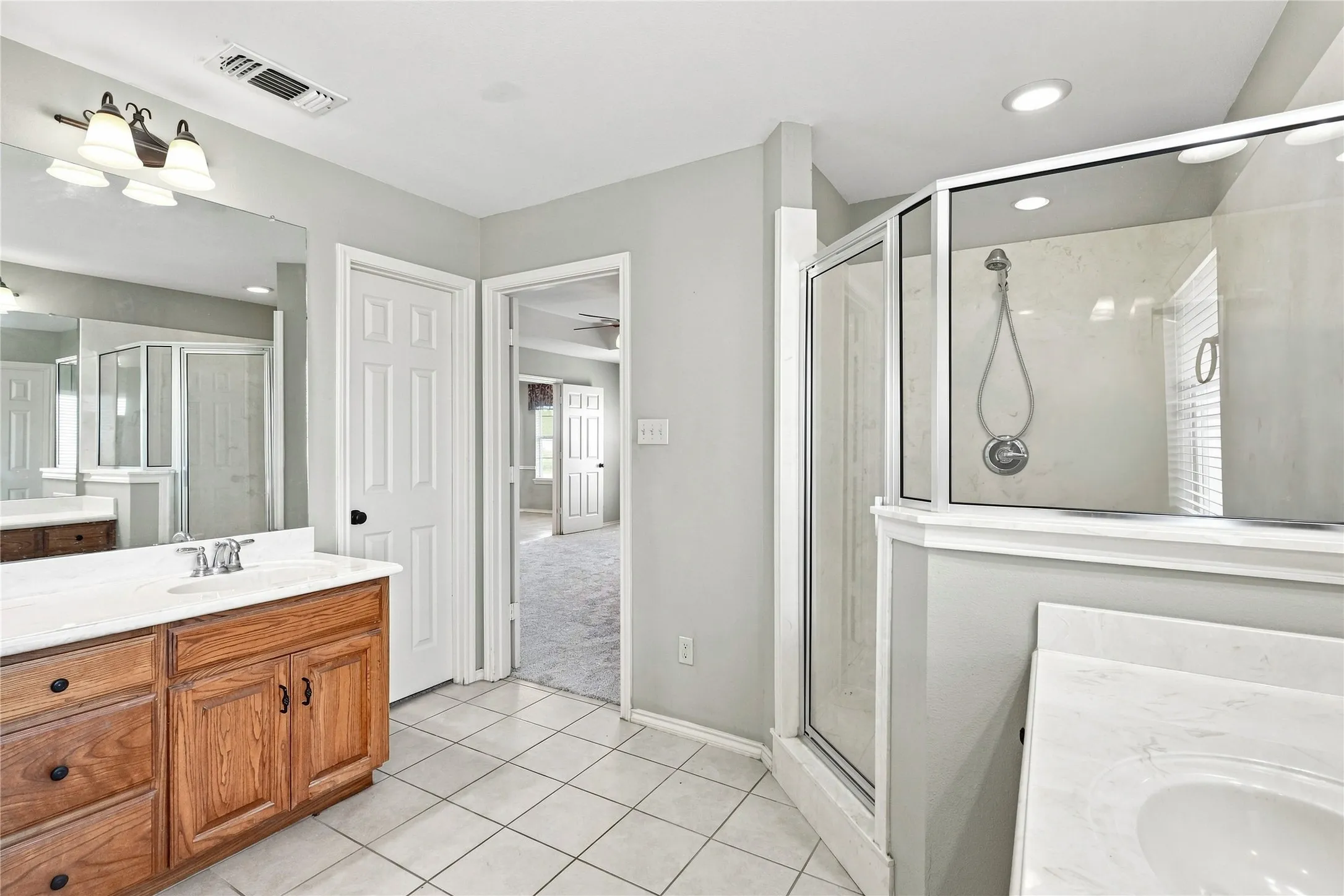 Single Family Residence For Sale in Fannin County , 101 Cheyenne Trail, Trenton, Texas 75490, 4 Bedroom, 2 Bathroom, 2 Garage spaces, 2,165 Sqft, built in 2007, mls#21358631, Real Estate Agent in Trenton, Homes For Sale in Fannin county, Homes For Sale in Trenton, Realtor in Trenton Texas, Real Estate Brokerage Independent Realty Texas, Luminita Cordes Realtor