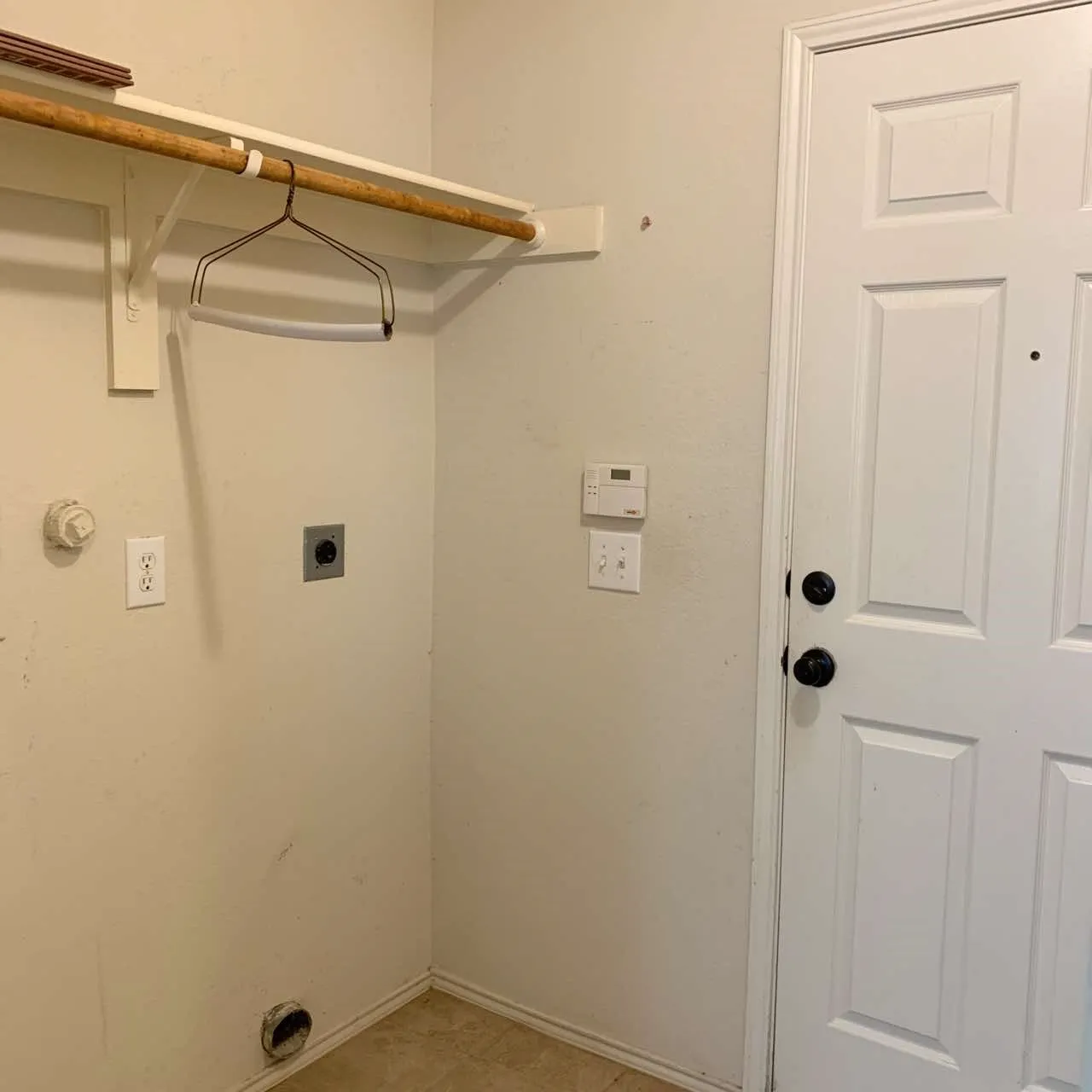 Single Family Residence For Rent in Collin County , 208 N Rolling Meadows Drive N, Wylie, Texas 75098, 3 Bedroom, 2 Bathroom, 2 Garage spaces, 1,633 Sqft, built in 2003, mls#21359436, Real Estate Agent in Wylie, Homes For Rent in Collin county, Homes For Rent in Wylie, Realtor in Wylie Texas, Real Estate Brokerage Independent Realty Texas, Luminita Cordes Realtor