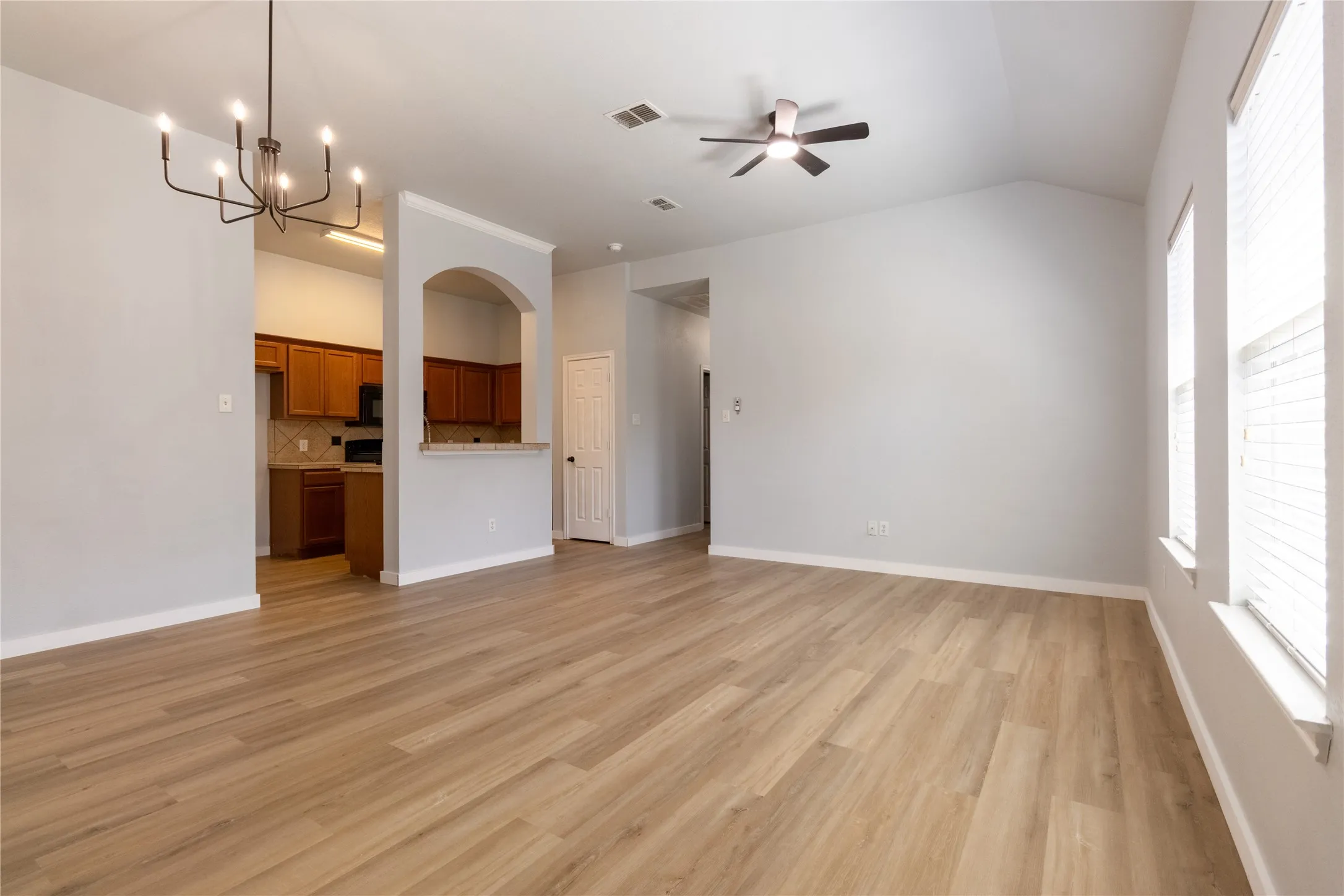 Duplex For Rent in Tarrant County , 1312 Piedmont Drive, Mansfield, Texas 76063, 3 Bedroom, 2 Bathroom, 2 Garage spaces, 1,222 Sqft, built in 2008, mls#21356629, Real Estate Agent in Mansfield, Homes For Rent in Tarrant county, Homes For Rent in Mansfield, Realtor in Mansfield Texas, Real Estate Brokerage Independent Realty Texas, Luminita Cordes Realtor