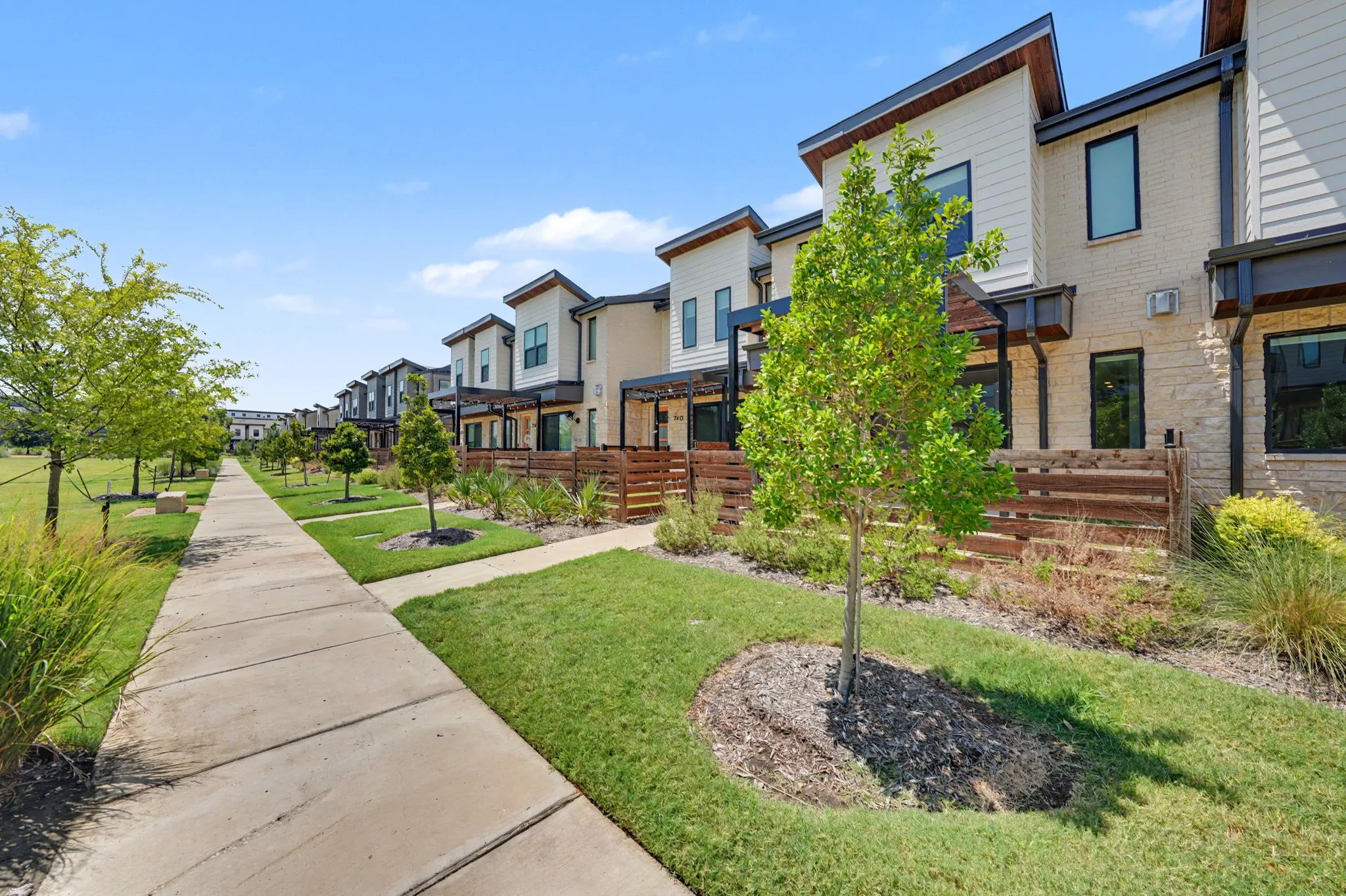 Townhouse For Sale in Denton County , 730 Bandera Court, Prosper, Texas 75078, 3 Bedroom, 3 Bathroom, 2 Garage spaces, 1,868 Sqft, built in 2022, mls#21356156, Real Estate Agent in Prosper, Homes For Sale in Denton county, Homes For Sale in Prosper, Realtor in Prosper Texas, Real Estate Brokerage Independent Realty Texas, Luminita Cordes Realtor