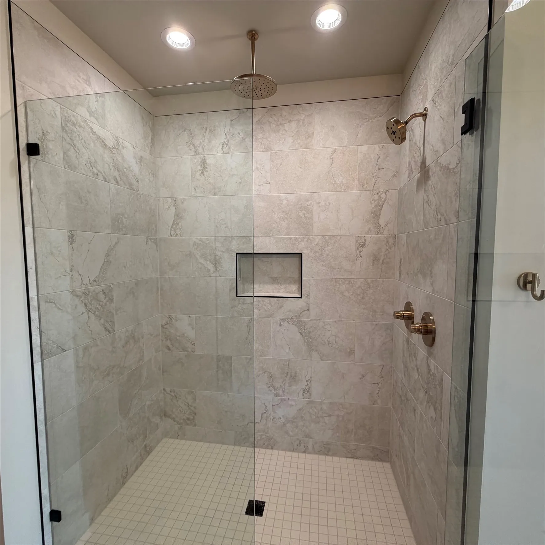 Single Family Residence For Rent in Taylor County , 7802 Enderby Lane, Abilene, Texas 79606, 5 Bedroom, 3 Bathroom, 2 Garage spaces, 2,700 Sqft, built in 2026, mls#21359441, Real Estate Agent in Abilene, Homes For Rent in Taylor county, Homes For Rent in Abilene, Realtor in Abilene Texas, Real Estate Brokerage Independent Realty Texas, Luminita Cordes Realtor