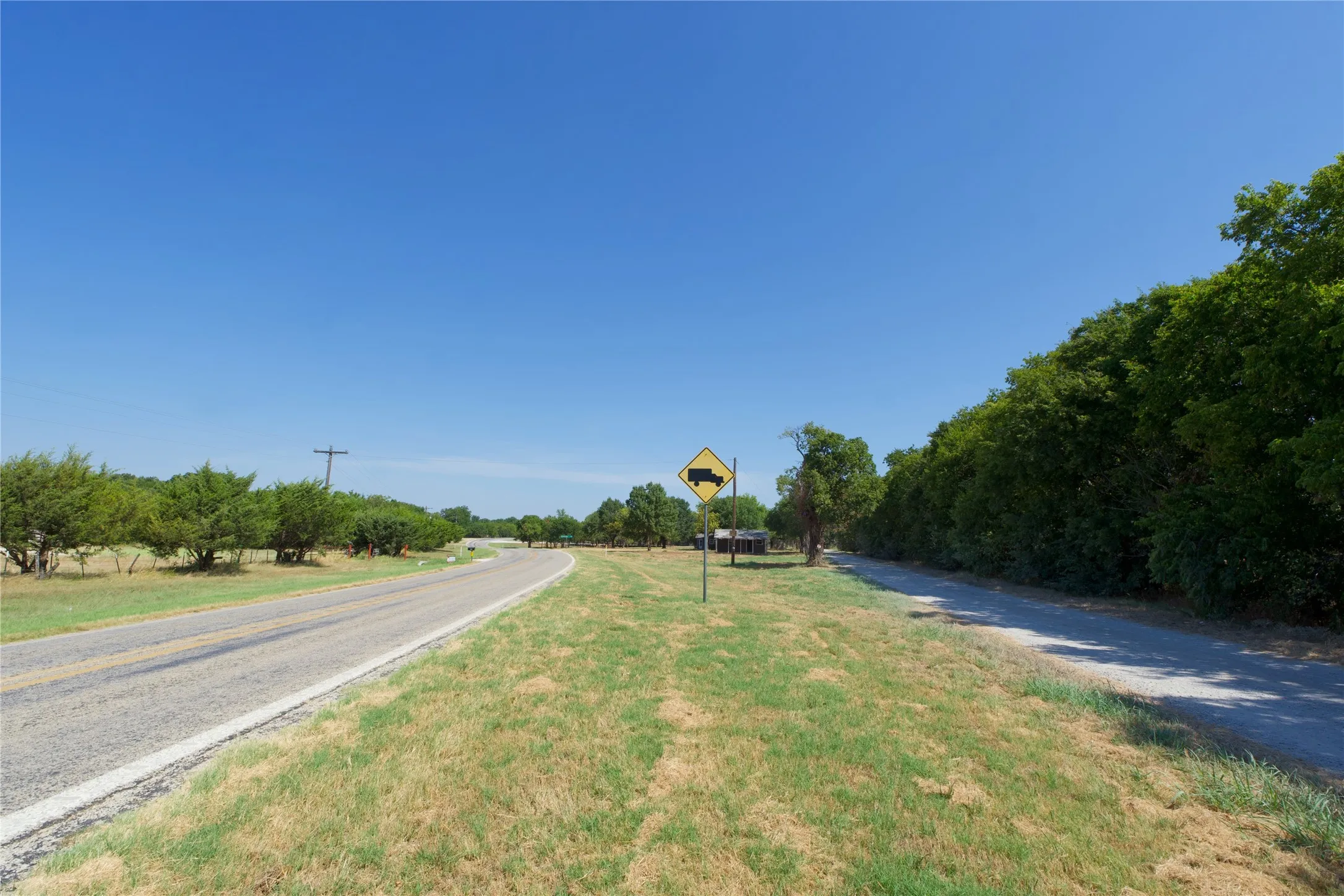 Improved Land For Sale in Cooke County , 9810 FM 2071, Valley View, Texas 76272, 0, 0, Garage spaces, 0 Sqft, built in 0, mls#21358254, Real Estate Agent in Valley View, Homes For Sale in Cooke county, Homes For Sale in Valley View, Realtor in Valley View Texas, Real Estate Brokerage Independent Realty Texas, Luminita Cordes Realtor