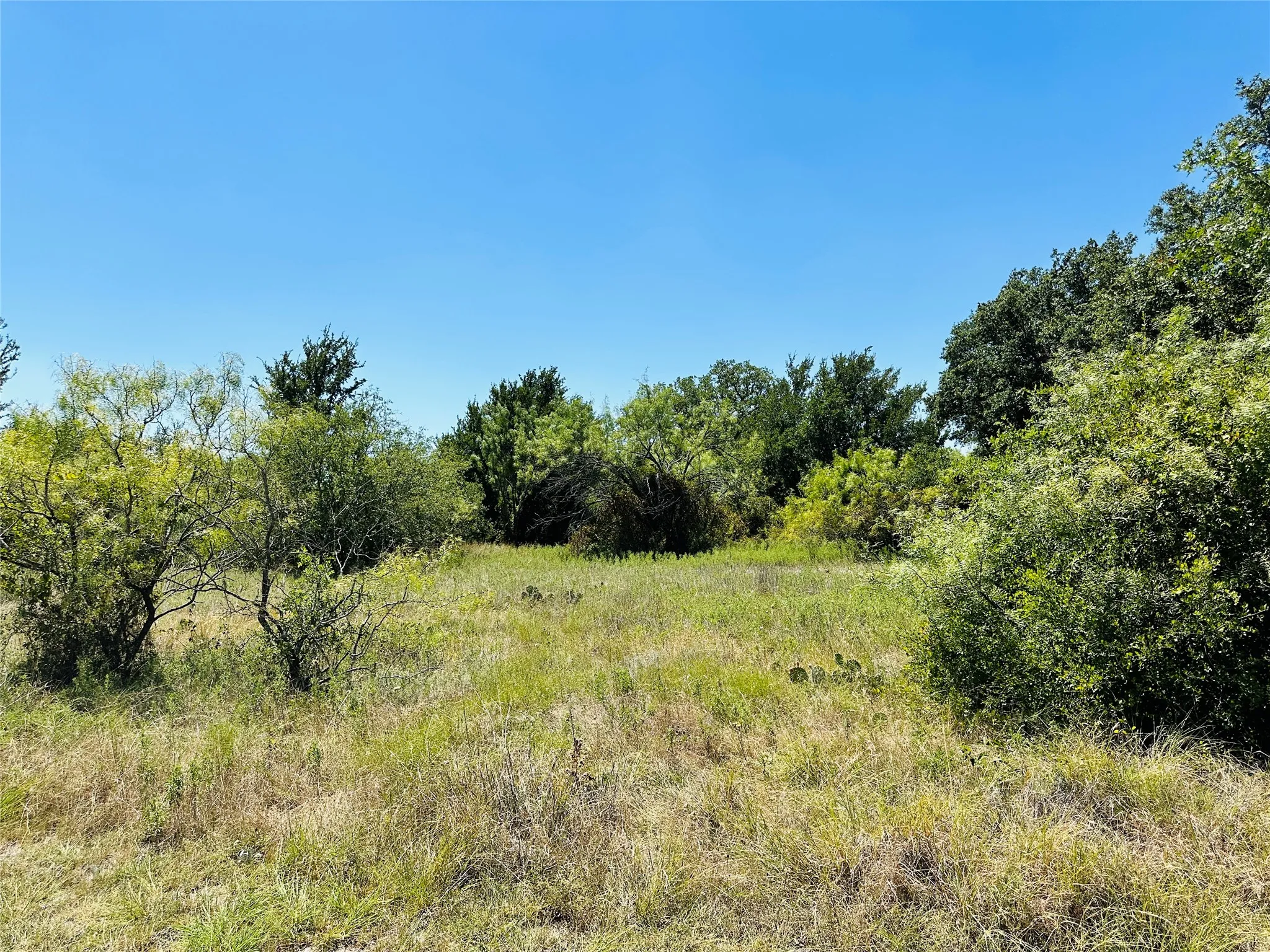 Single Family Residence For Sale in Brown County , 1020 Pleasant Valley Road, May, Texas 76857, 1 Bedroom, 1 Bathroom, Garage spaces, 576 Sqft, built in 2004, mls#21359378, Real Estate Agent in May, Homes For Sale in Brown county, Homes For Sale in May, Realtor in May Texas, Real Estate Brokerage Independent Realty Texas, Luminita Cordes Realtor