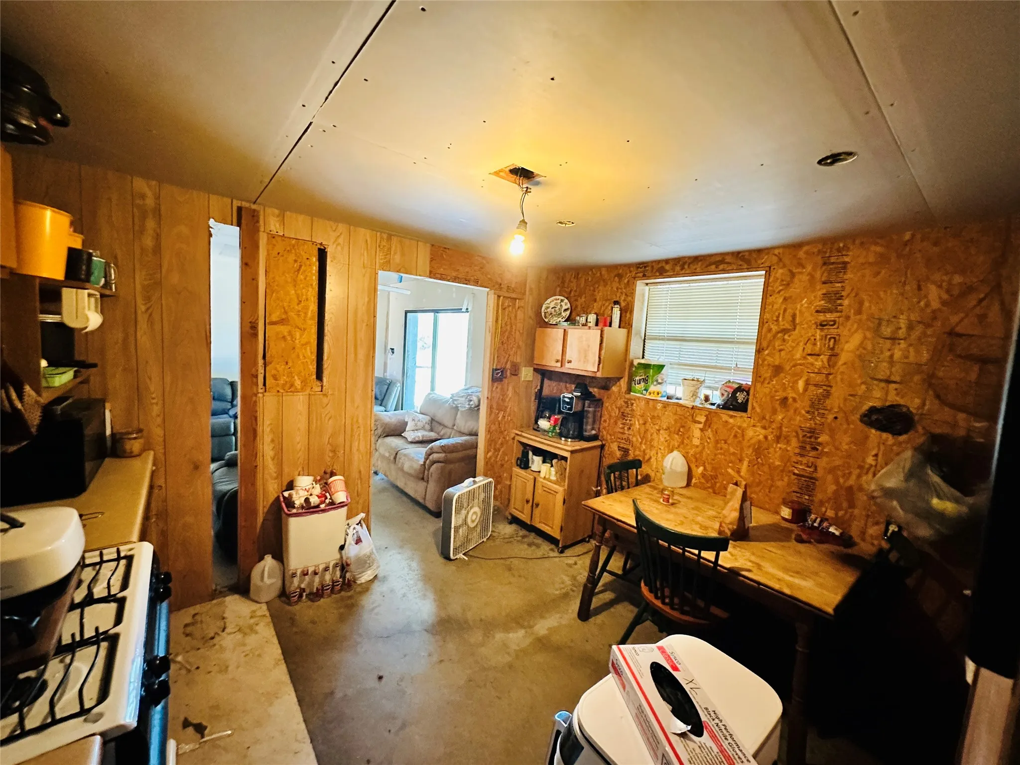 Single Family Residence For Sale in Brown County , 1020 Pleasant Valley Road, May, Texas 76857, 1 Bedroom, 1 Bathroom, Garage spaces, 576 Sqft, built in 2004, mls#21359378, Real Estate Agent in May, Homes For Sale in Brown county, Homes For Sale in May, Realtor in May Texas, Real Estate Brokerage Independent Realty Texas, Luminita Cordes Realtor