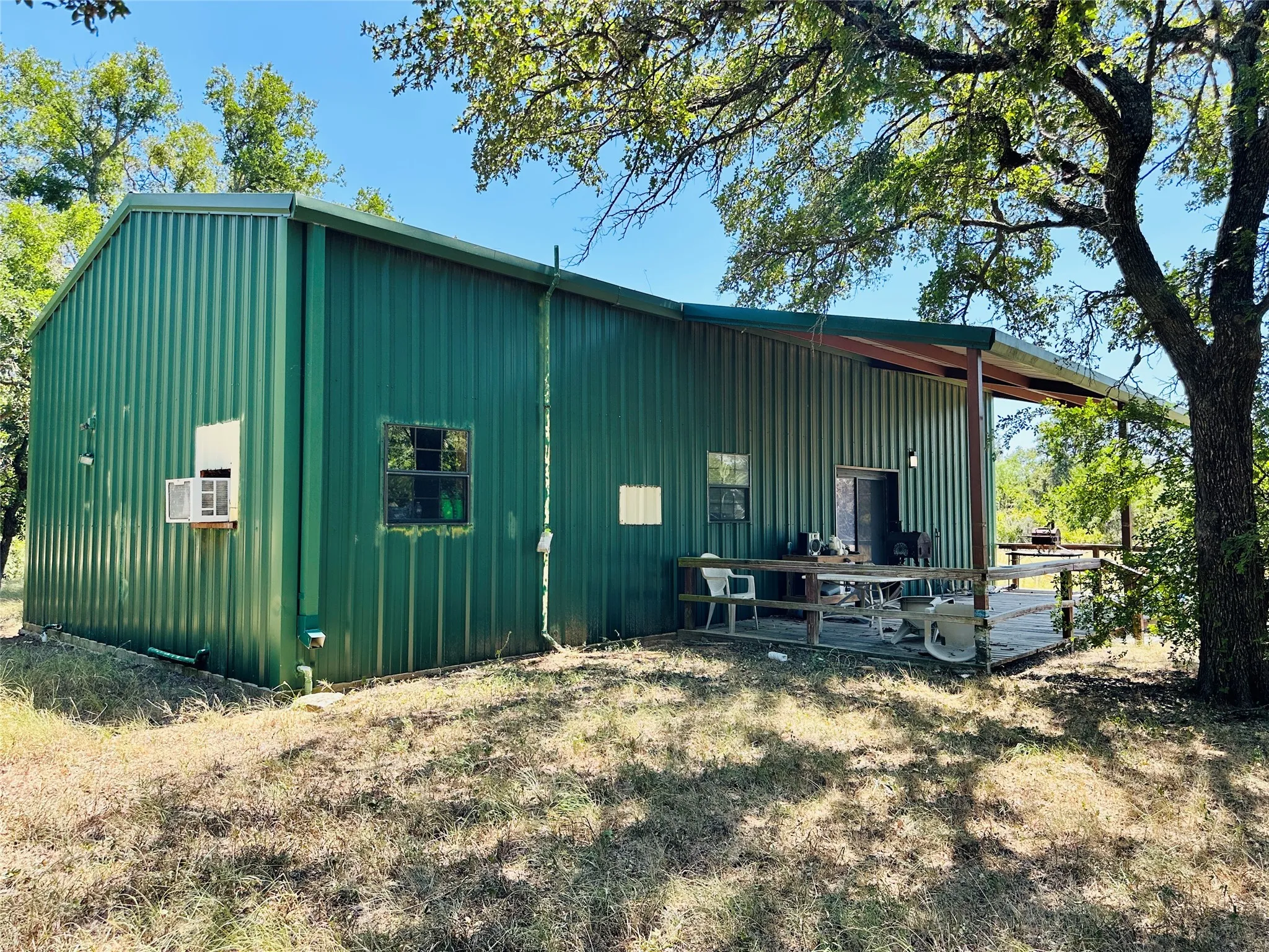 Single Family Residence For Sale in Brown County , 1020 Pleasant Valley Road, May, Texas 76857, 1 Bedroom, 1 Bathroom, Garage spaces, 576 Sqft, built in 2004, mls#21359378, Real Estate Agent in May, Homes For Sale in Brown county, Homes For Sale in May, Realtor in May Texas, Real Estate Brokerage Independent Realty Texas, Luminita Cordes Realtor